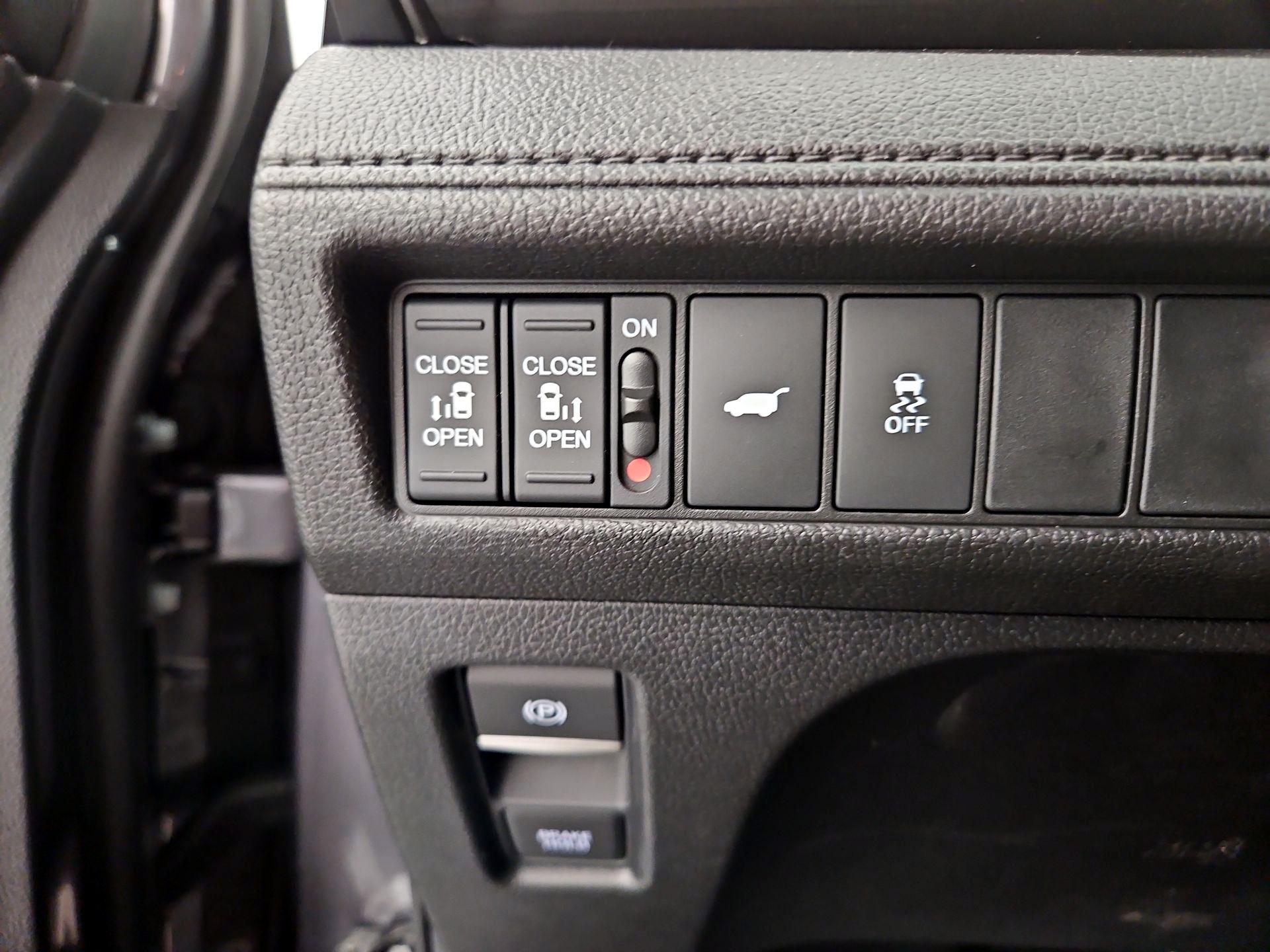 Thumbnail: 2026 Honda Odyssey - 13