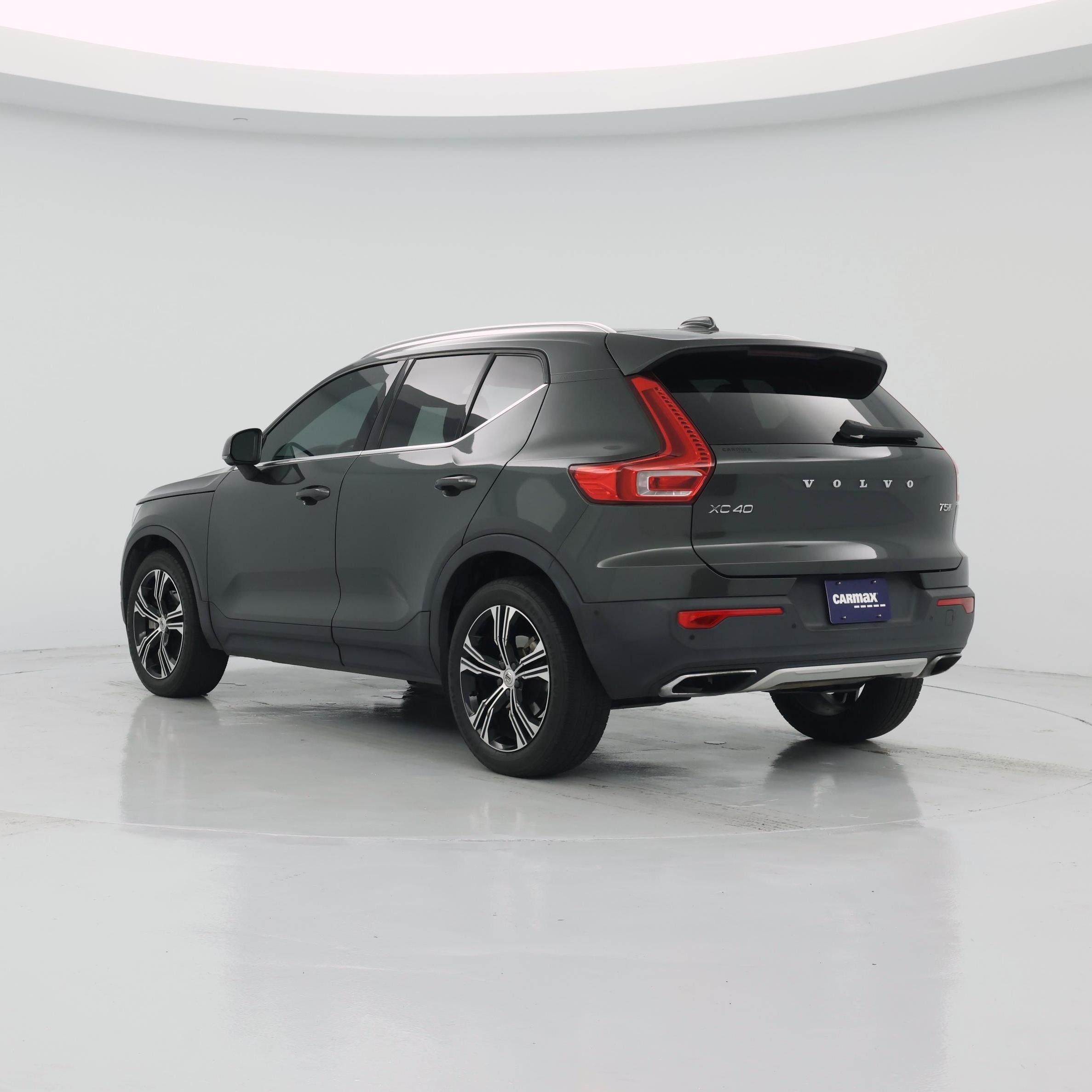 Thumbnail: 2019 Volvo XC40 - 2