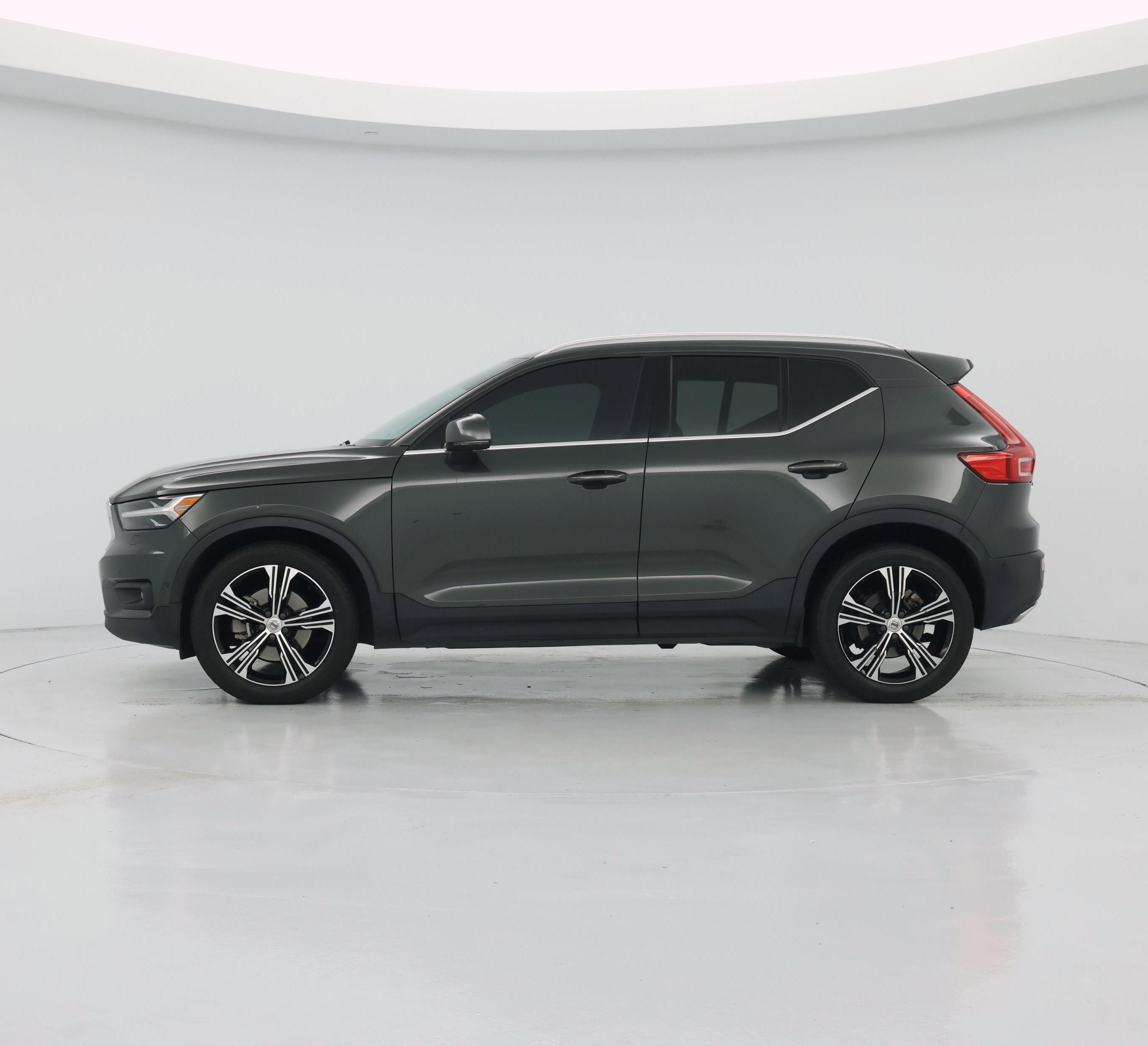 Thumbnail: 2019 Volvo XC40 - 3