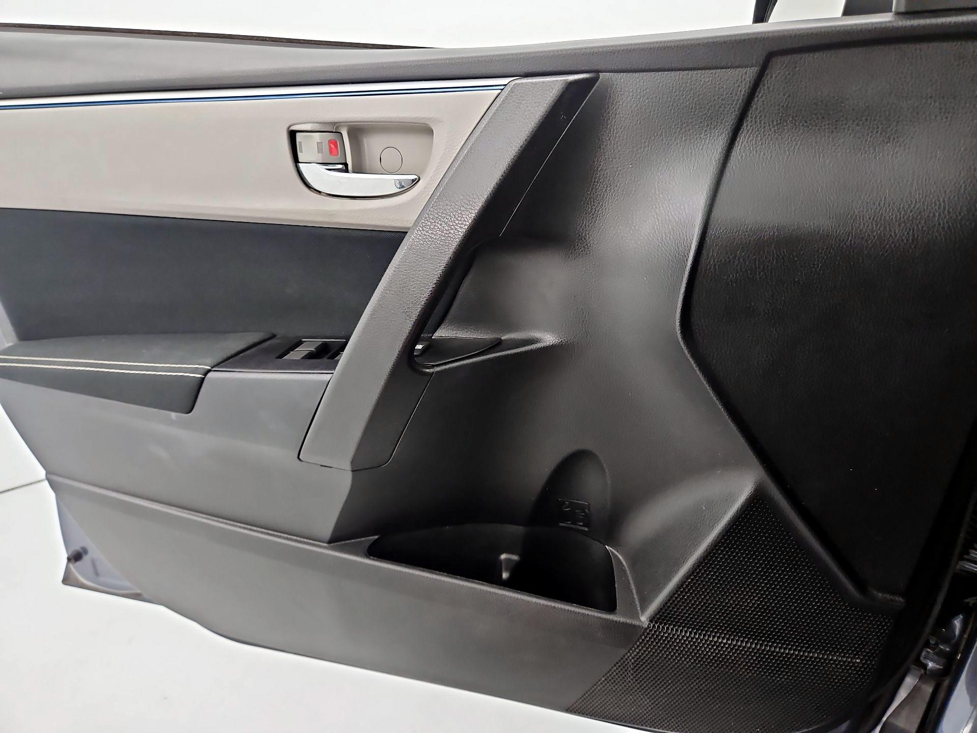 Thumbnail: 2016 Toyota Corolla - 12