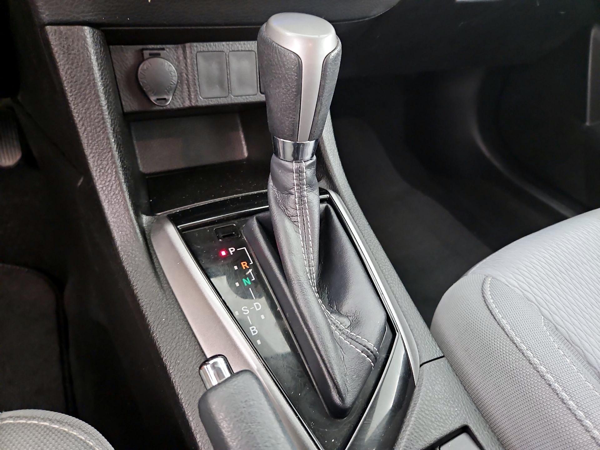 Thumbnail: 2016 Toyota Corolla - 17