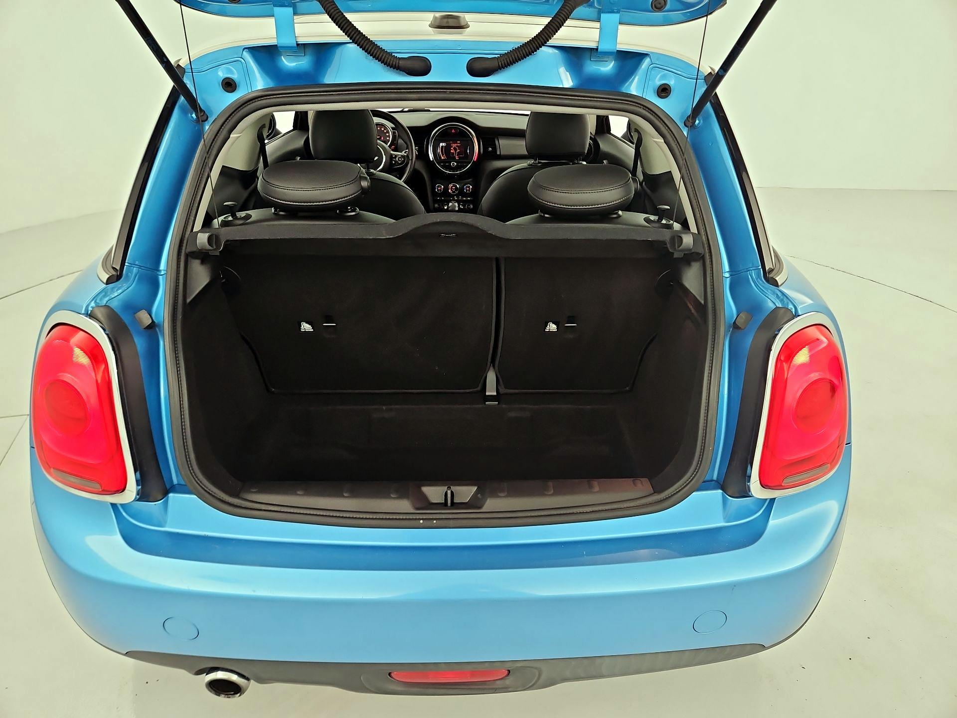 Thumbnail: 2016 MINI Cooper Hardtop - 19