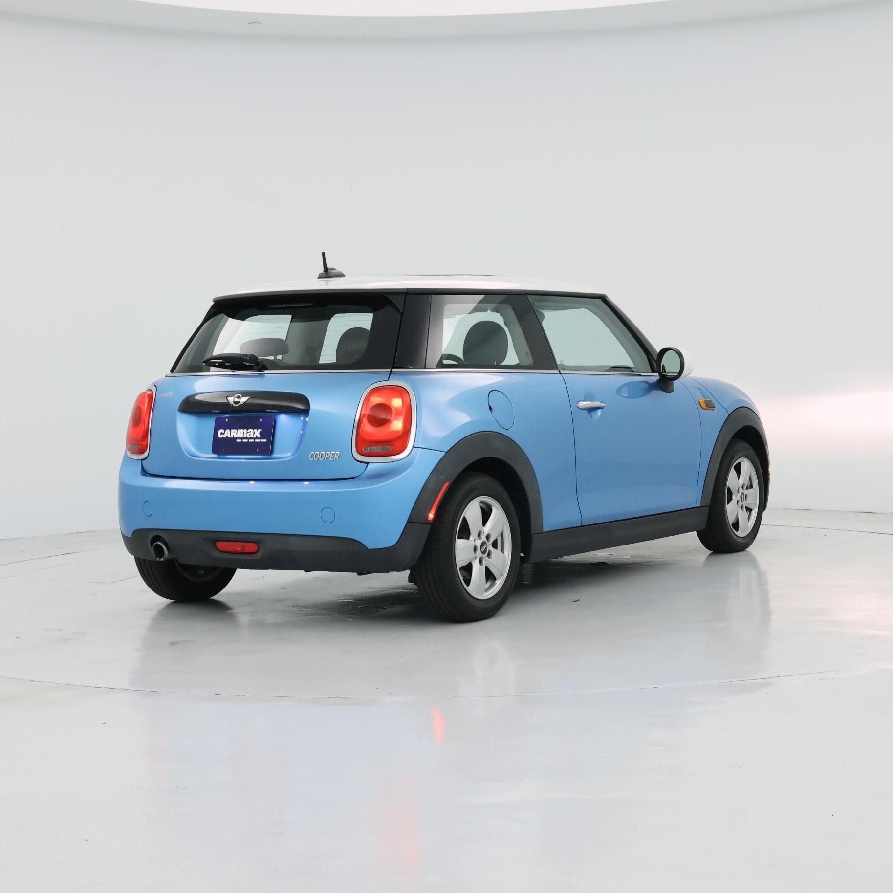 Thumbnail: 2016 MINI Cooper Hardtop - 8