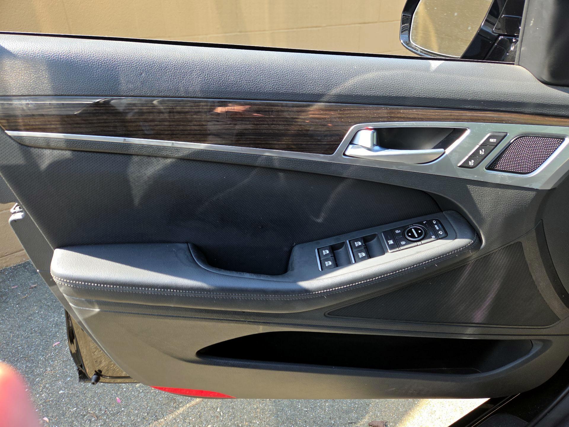 Thumbnail: 2019 Genesis G80 - 10