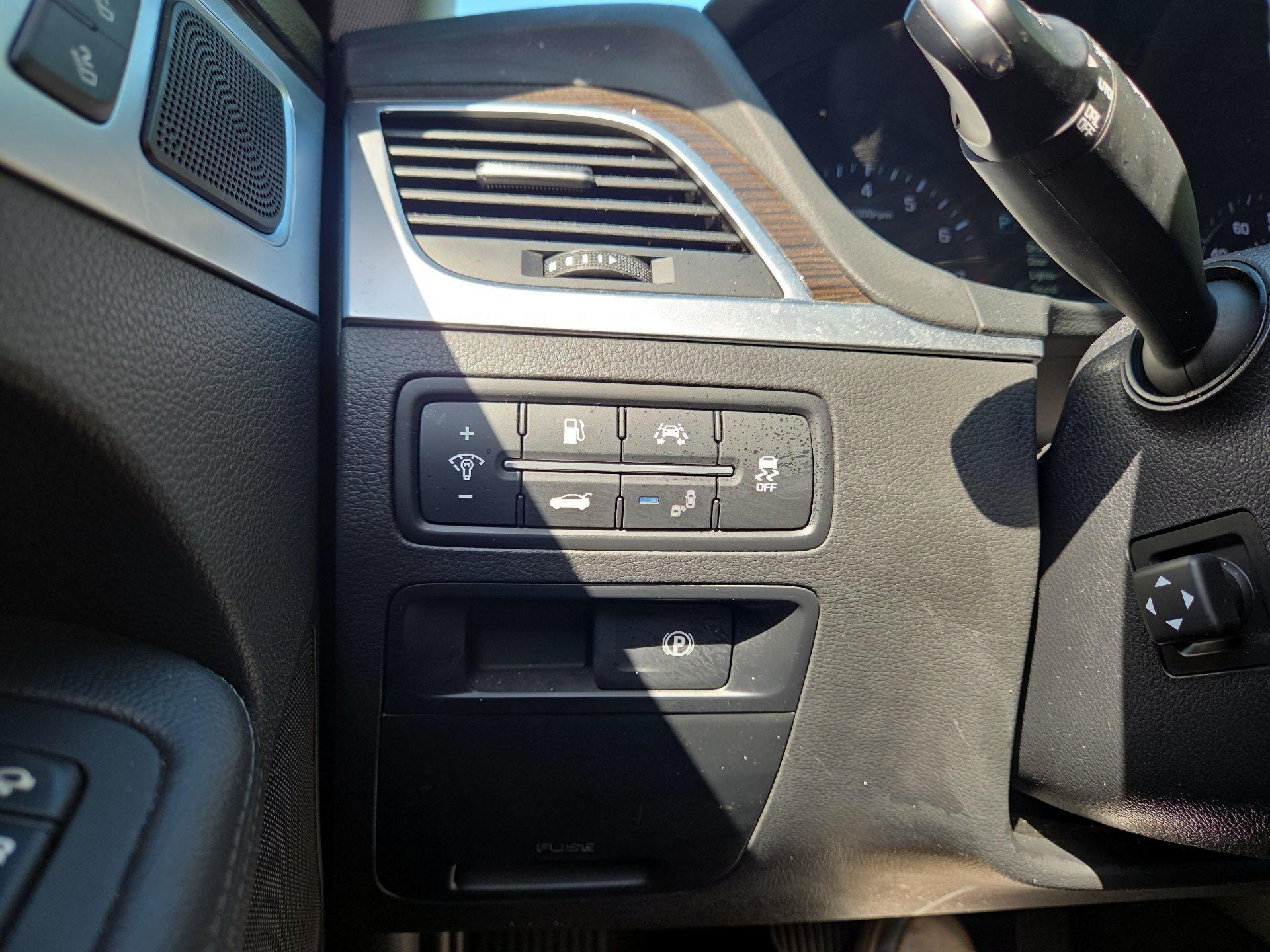 Thumbnail: 2019 Genesis G80 - 11