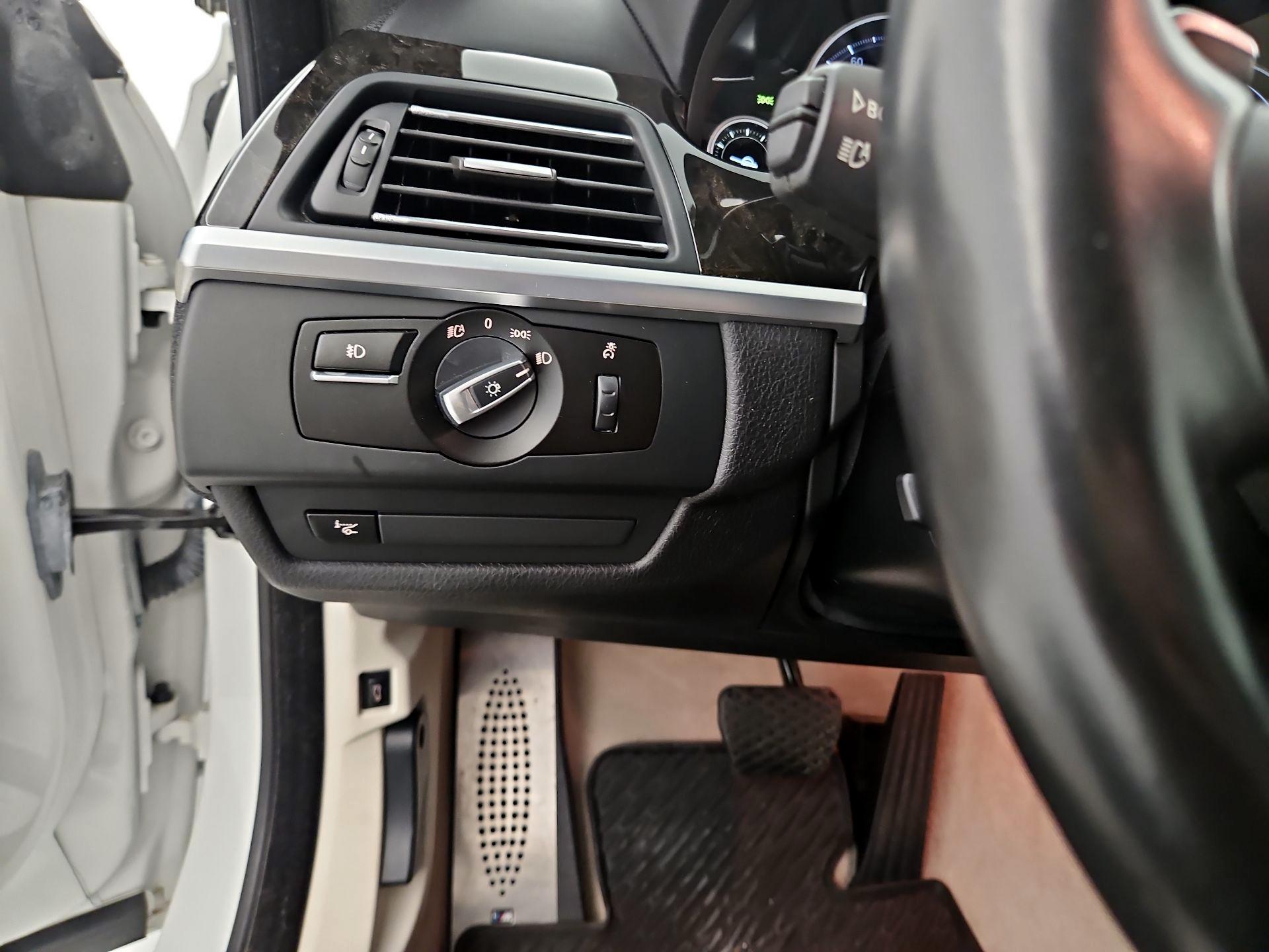 Thumbnail: 2015 BMW 6 Series - 13