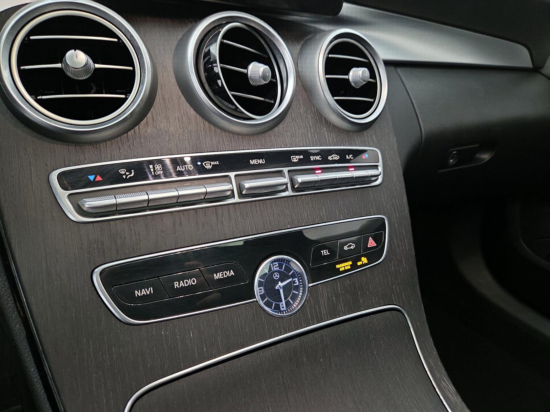 Thumbnail: 2019 Mercedes-Benz C-Class - 16
