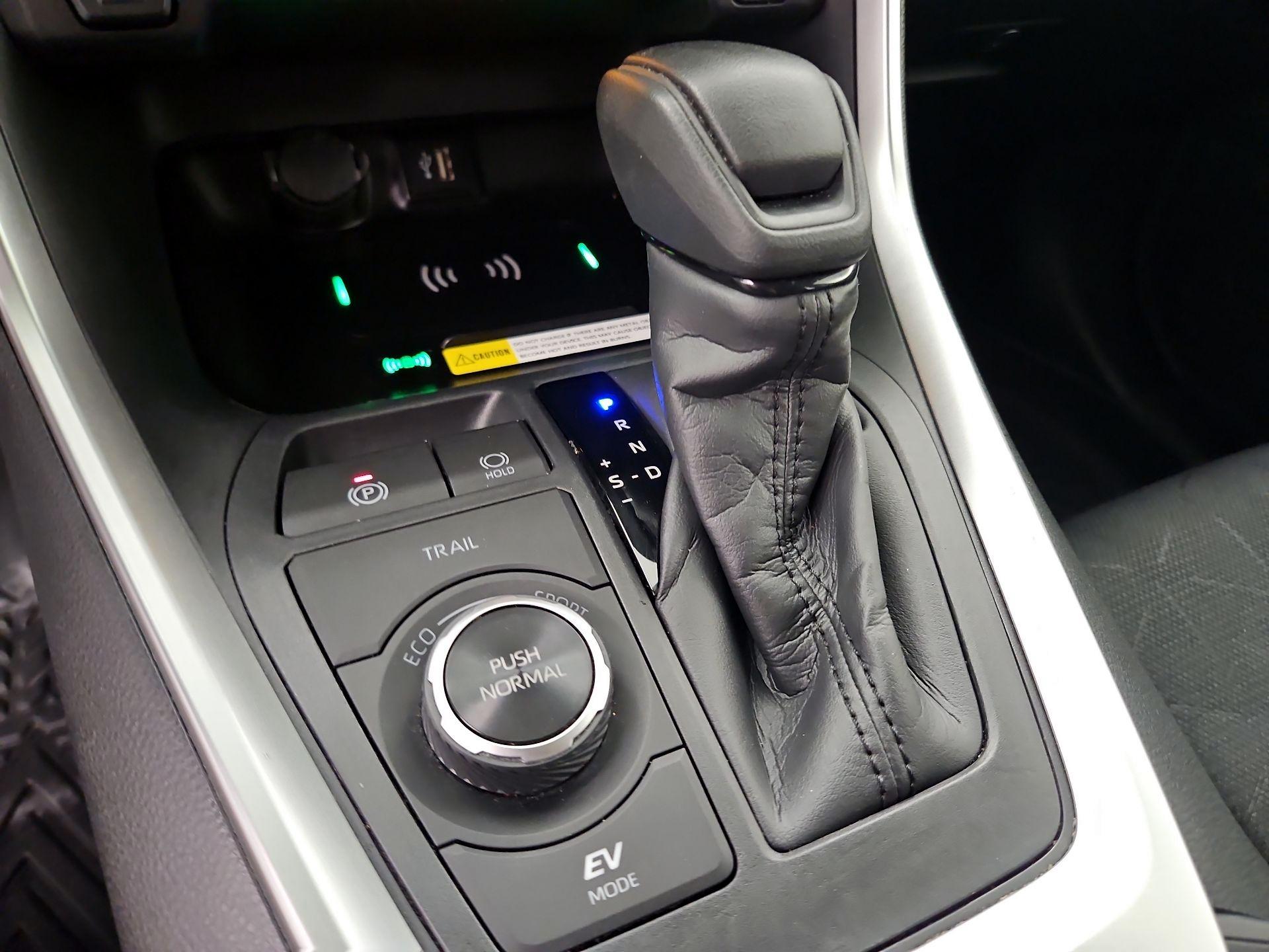 Thumbnail: 2025 Toyota RAV4 - 17