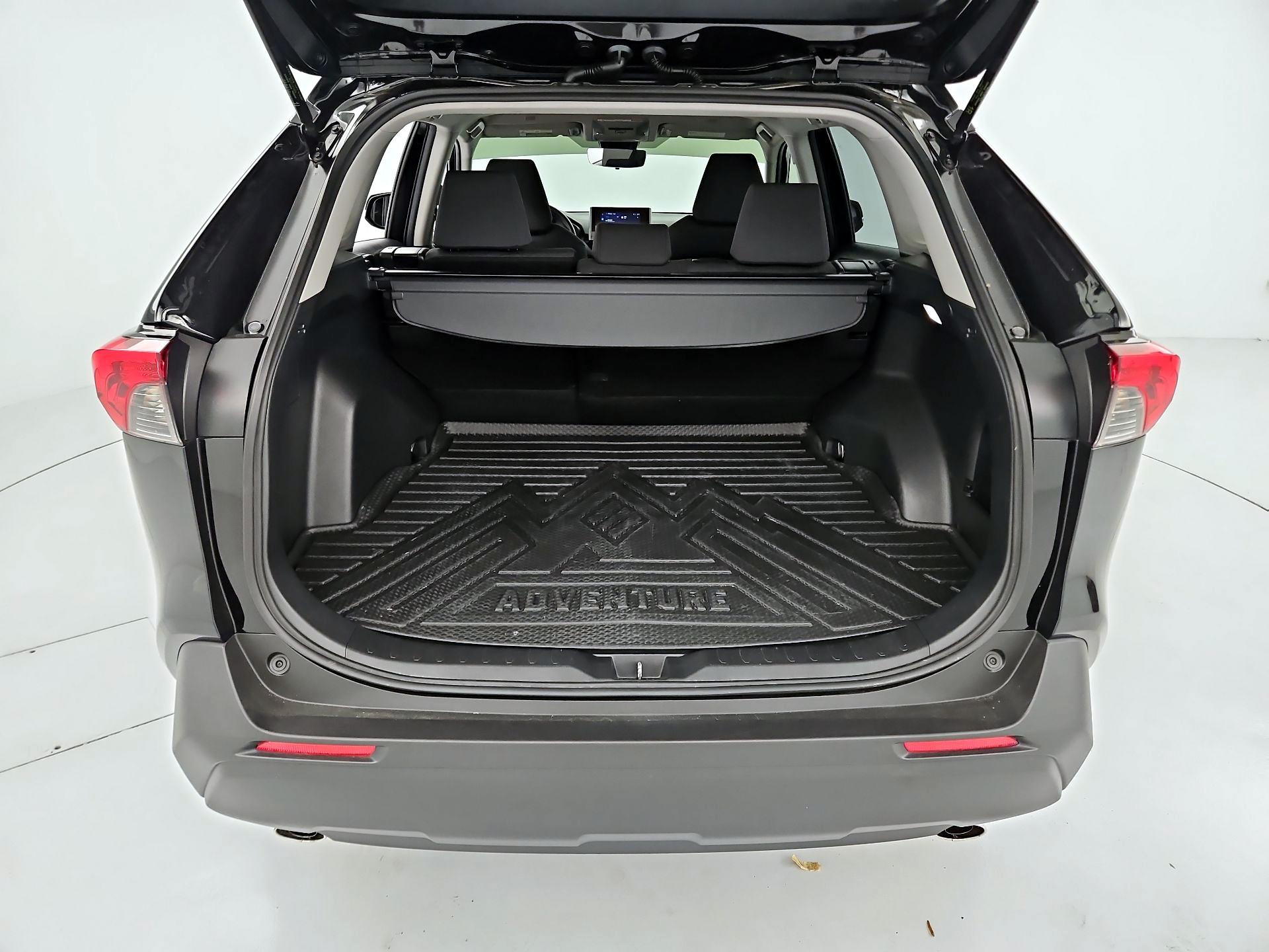 Thumbnail: 2025 Toyota RAV4 - 20