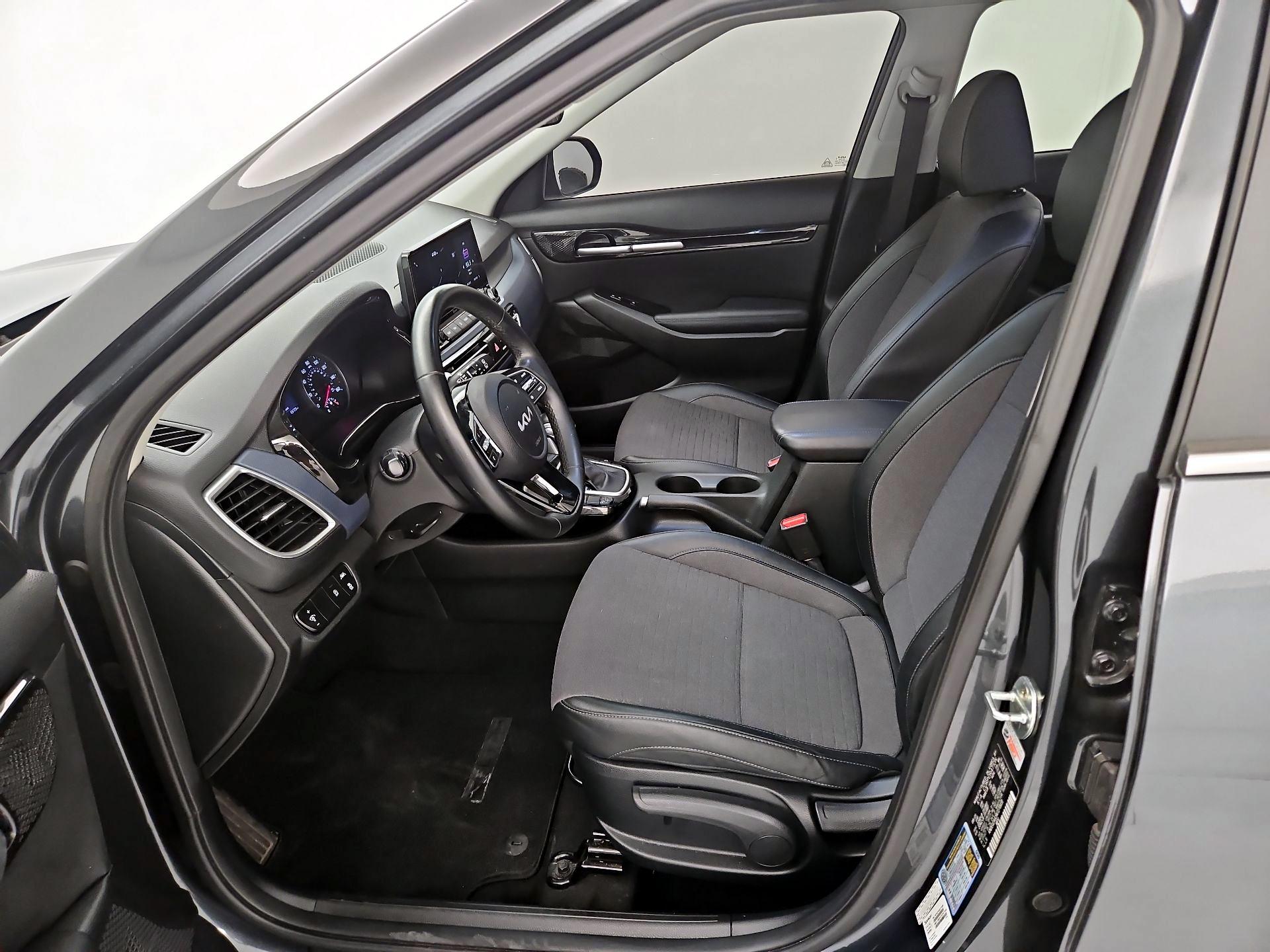 Thumbnail: 2022 Kia Seltos - 11