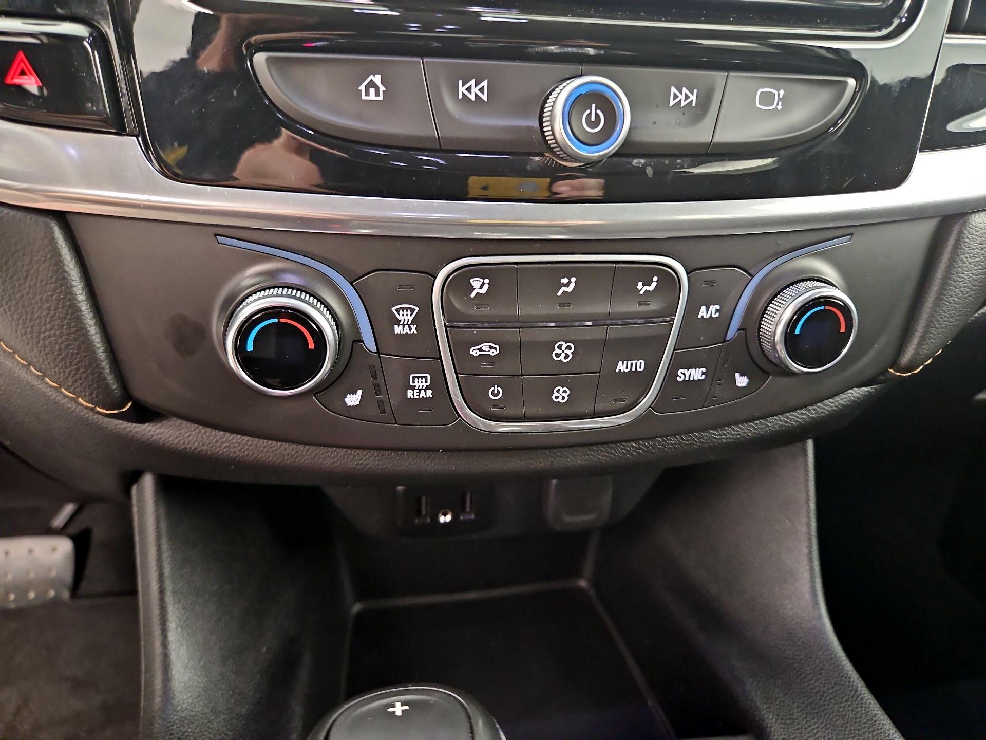 Thumbnail: 2019 Chevrolet Traverse - 16