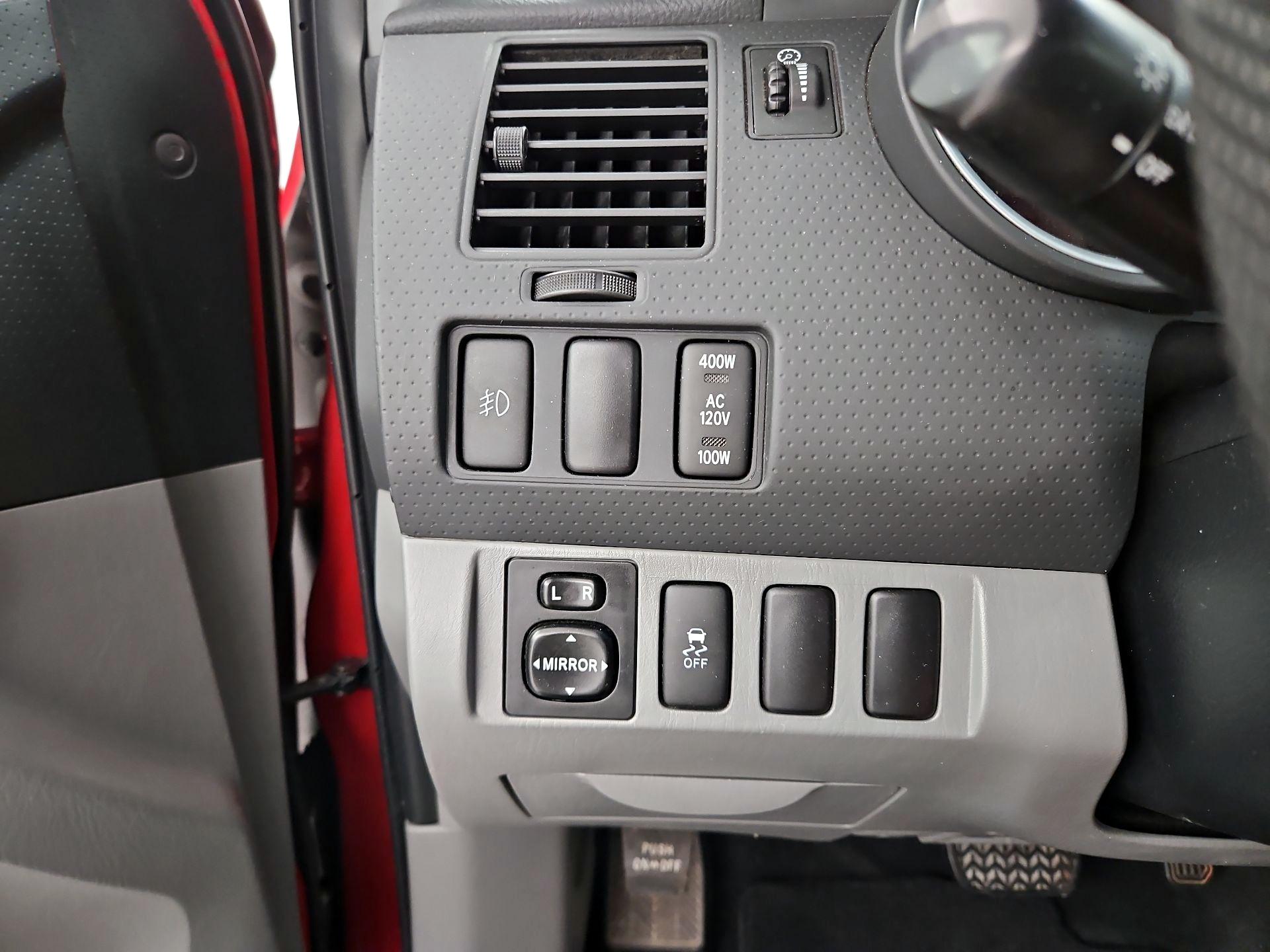 Thumbnail: 2015 Toyota Tacoma - 13