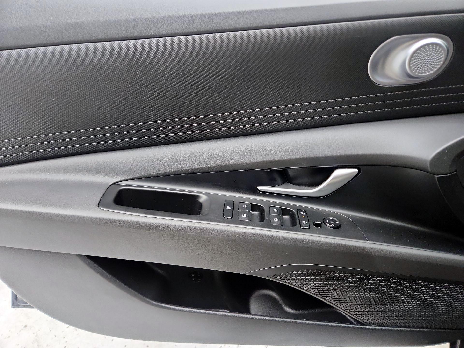 Thumbnail: 2024 Hyundai Elantra - 12