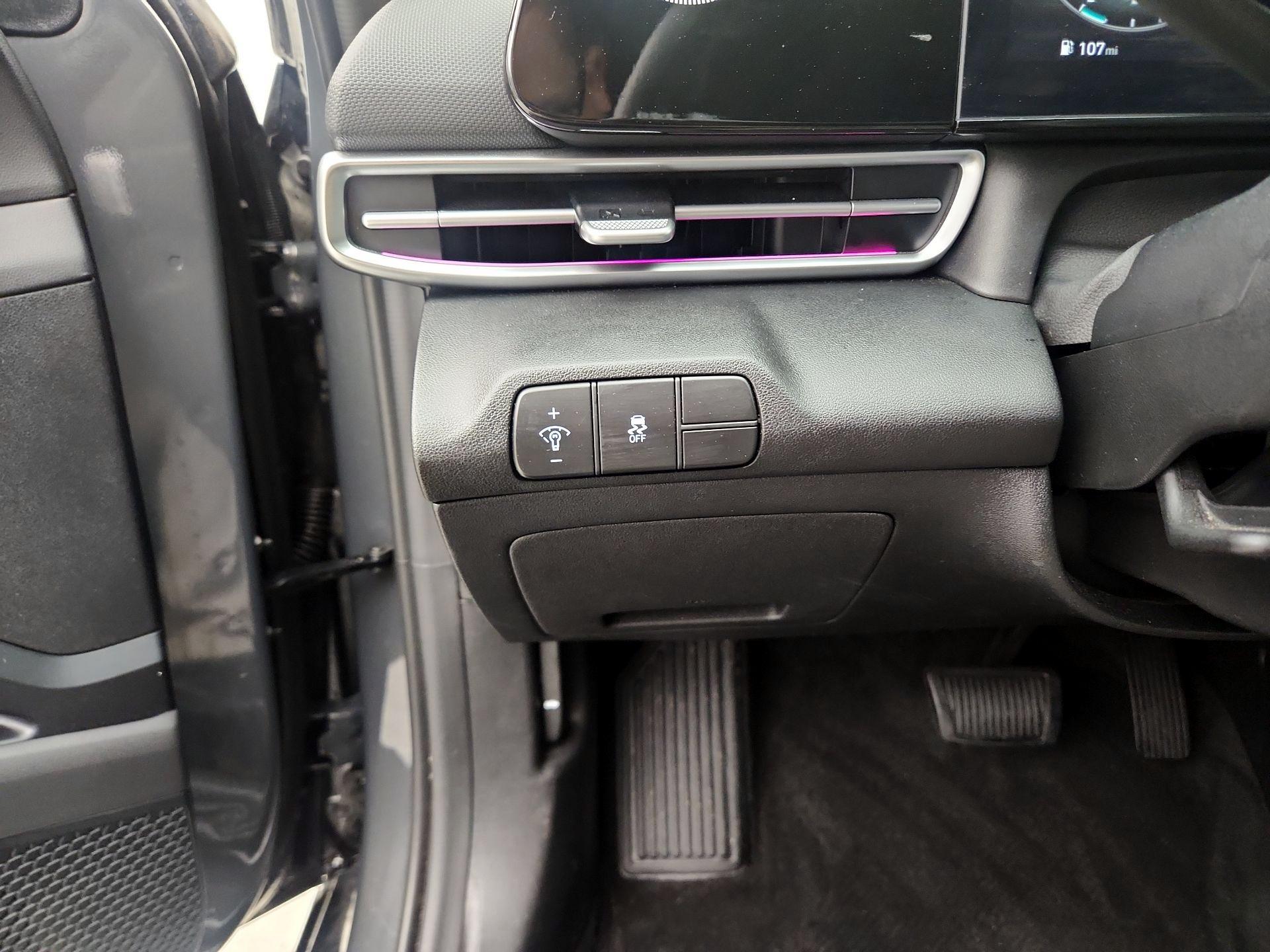 Thumbnail: 2024 Hyundai Elantra - 13