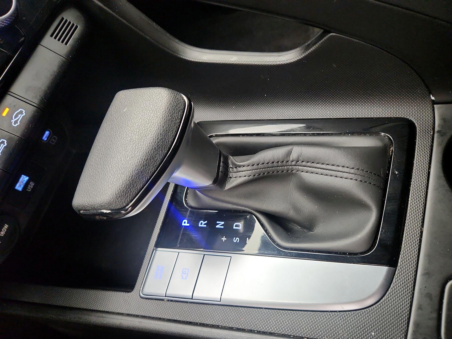 Thumbnail: 2024 Hyundai Elantra - 18