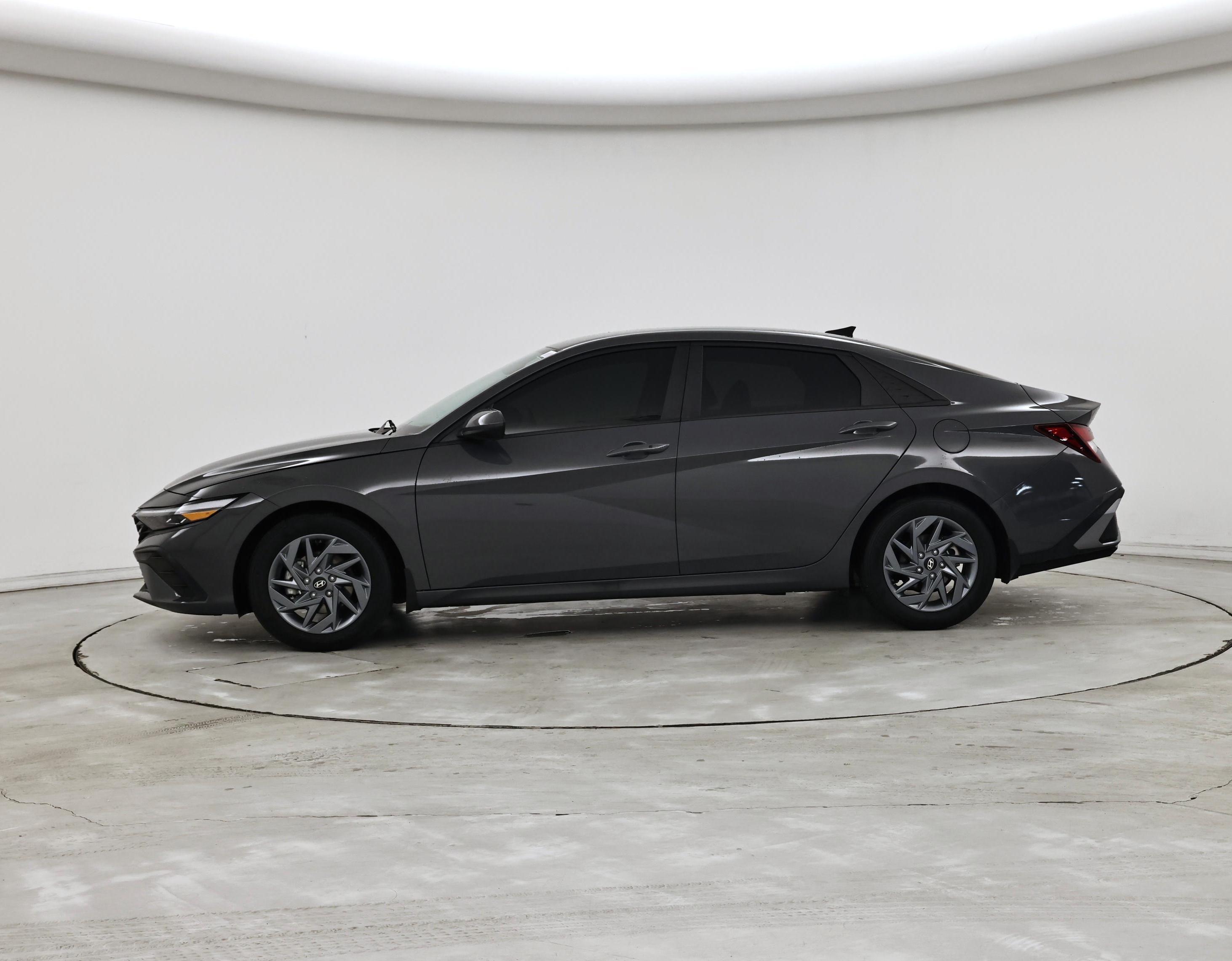 Thumbnail: 2024 Hyundai Elantra - 3