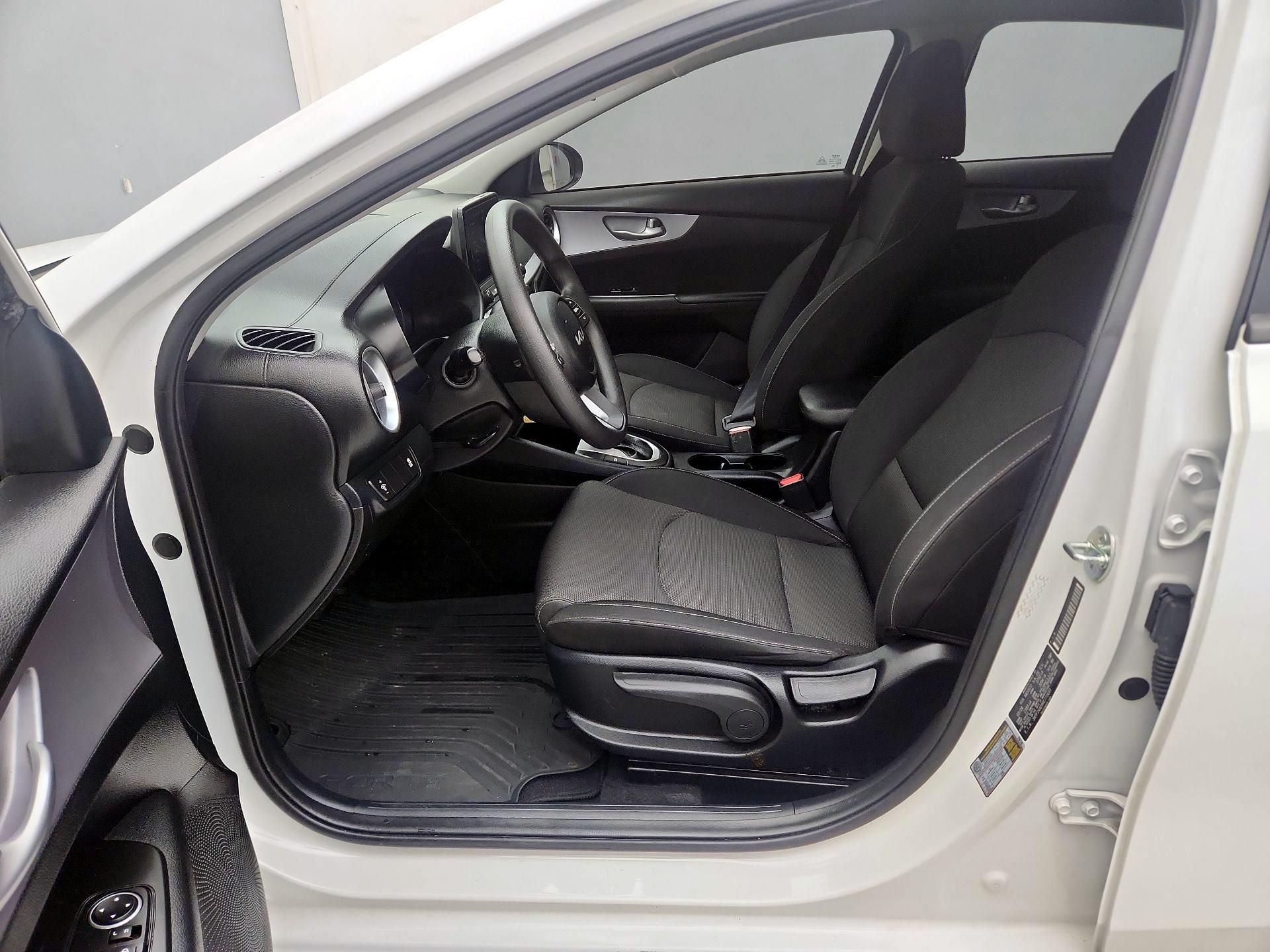 Thumbnail: 2024 Kia Forte - 11