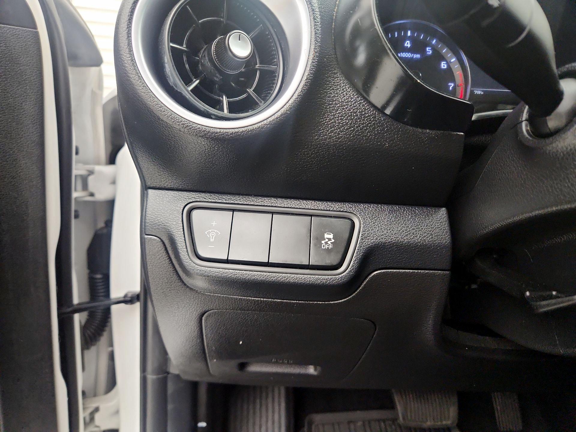 Thumbnail: 2024 Kia Forte - 13