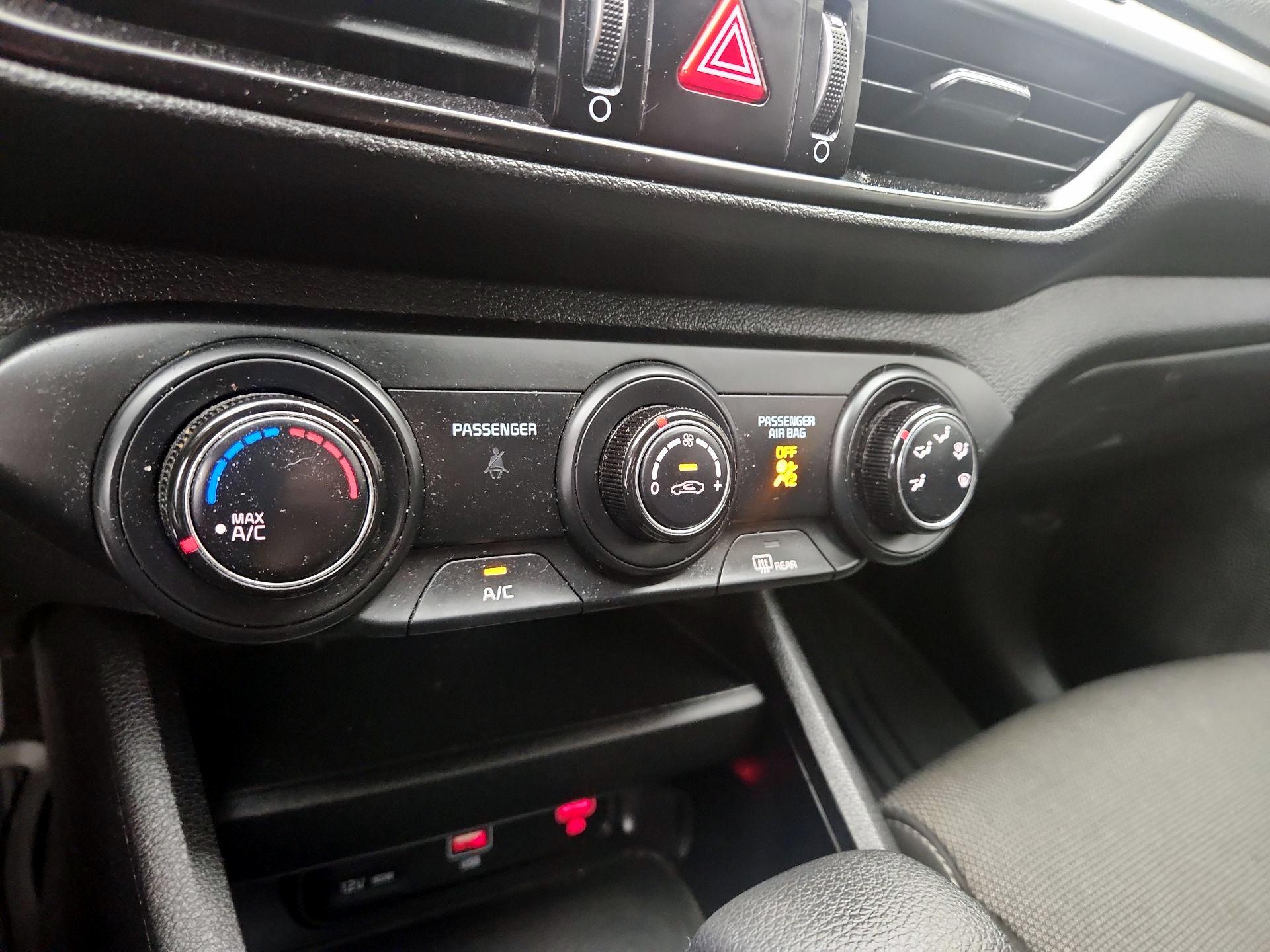 Thumbnail: 2024 Kia Forte - 16