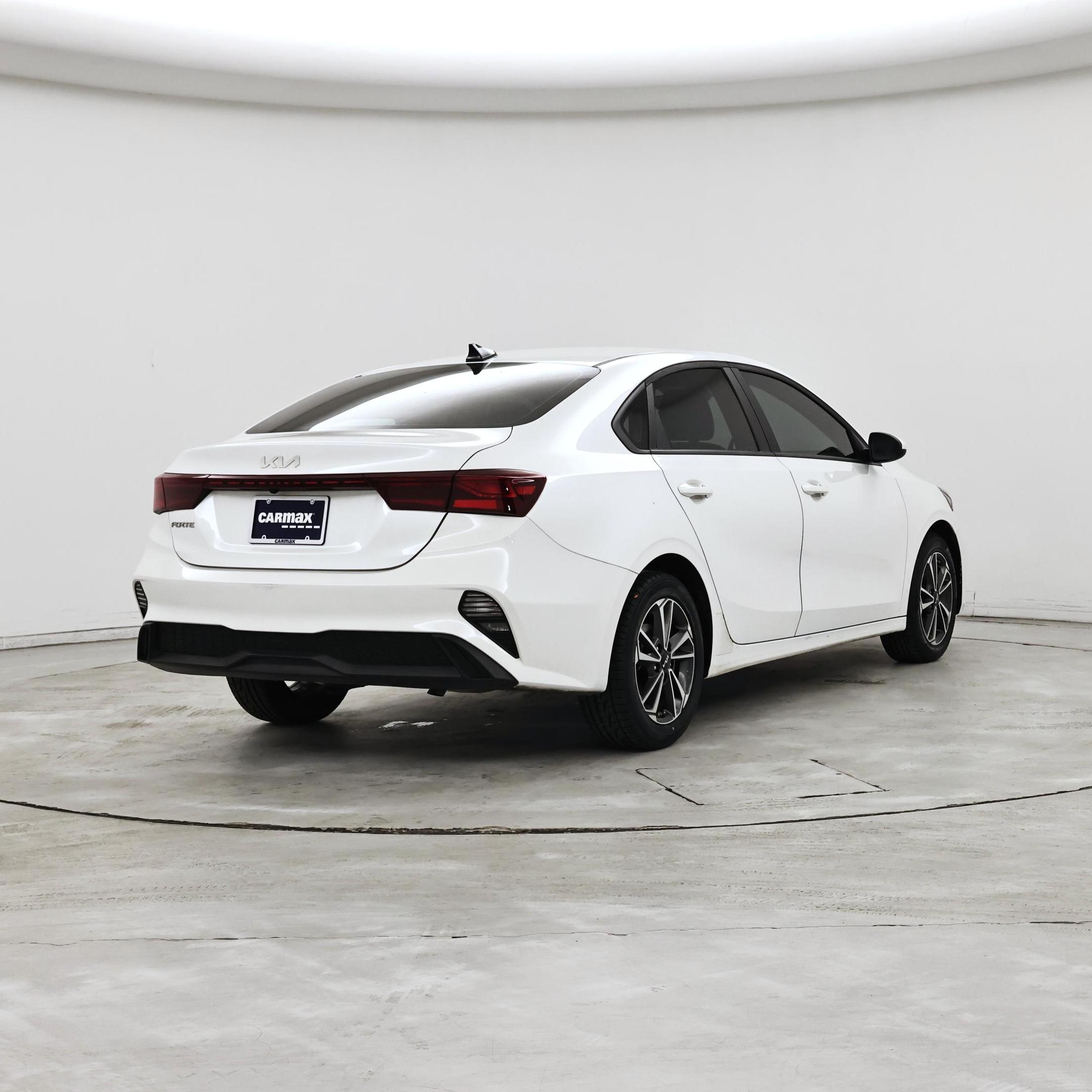 Thumbnail: 2024 Kia Forte - 8