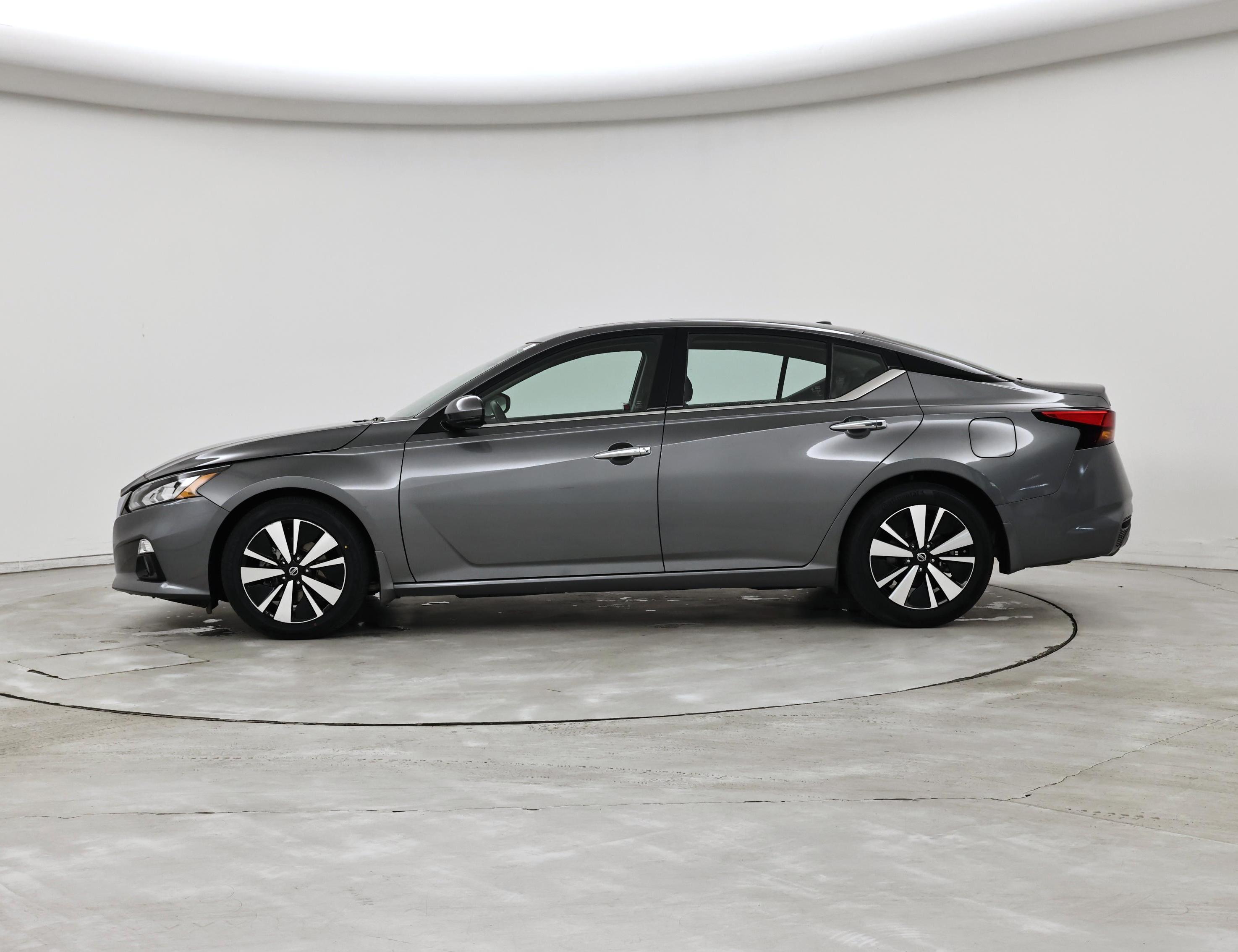 Thumbnail: 2022 Nissan Altima - 3