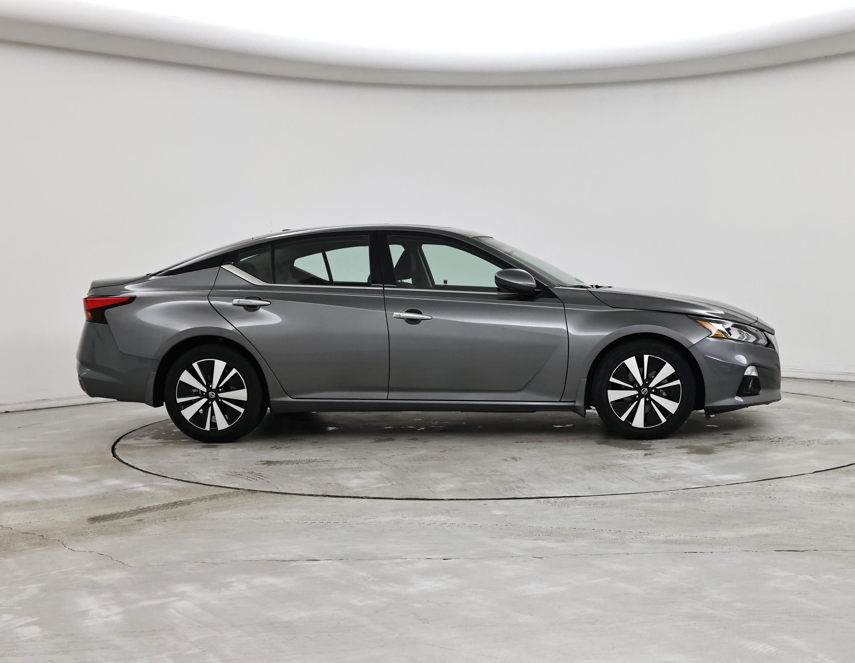 Thumbnail: 2022 Nissan Altima - 7