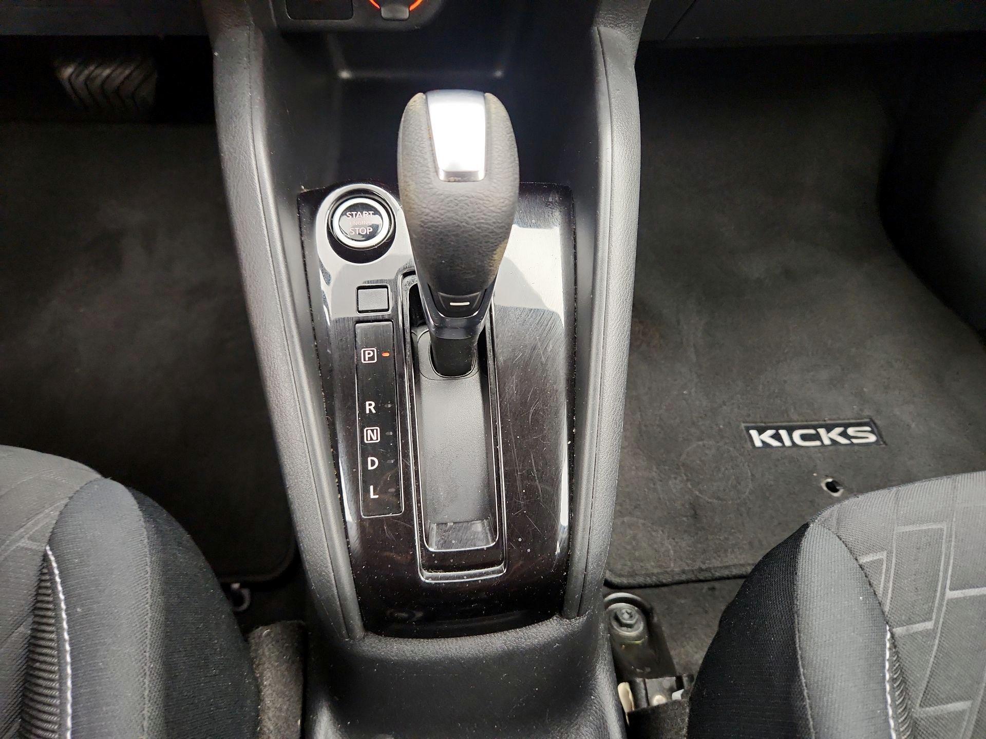 Thumbnail: 2022 Nissan Kicks - 17