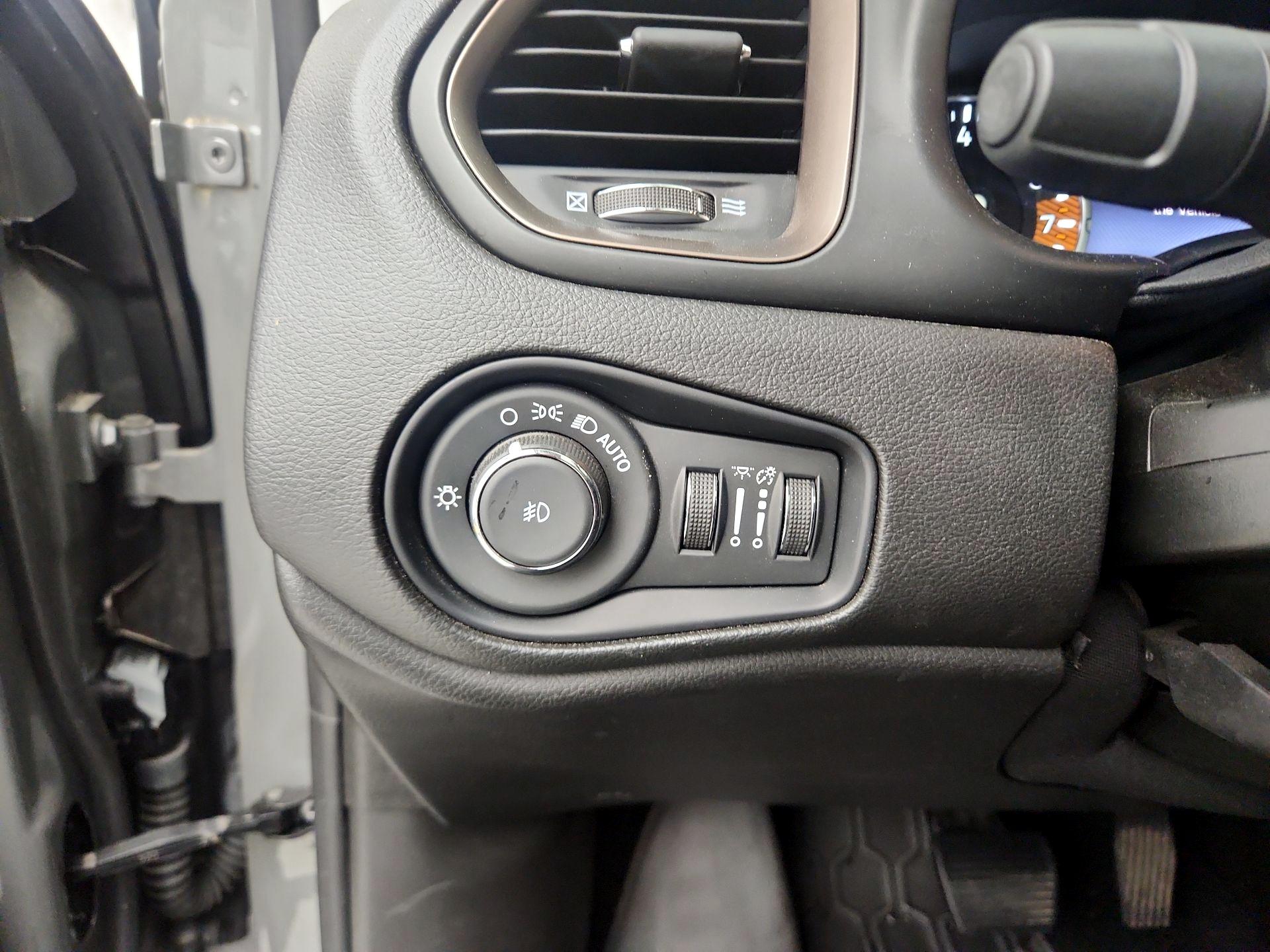 Thumbnail: 2023 Jeep Renegade - 13