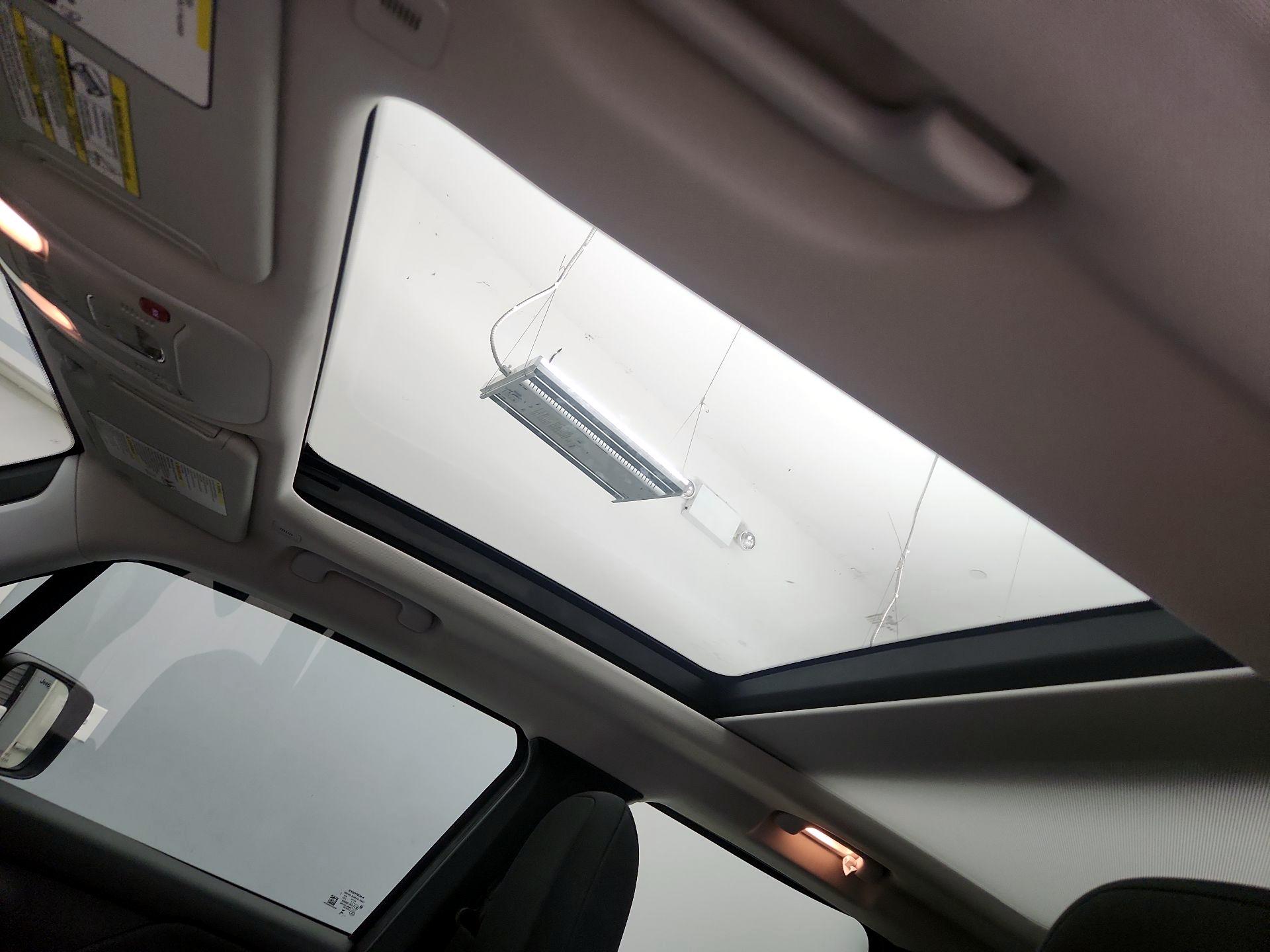 Thumbnail: 2023 Jeep Renegade - 20