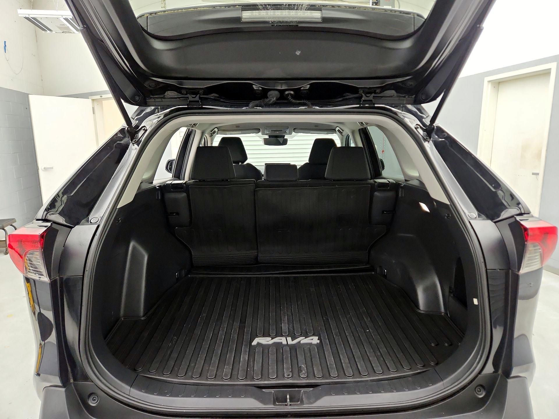 Thumbnail: 2024 Toyota RAV4 - 20