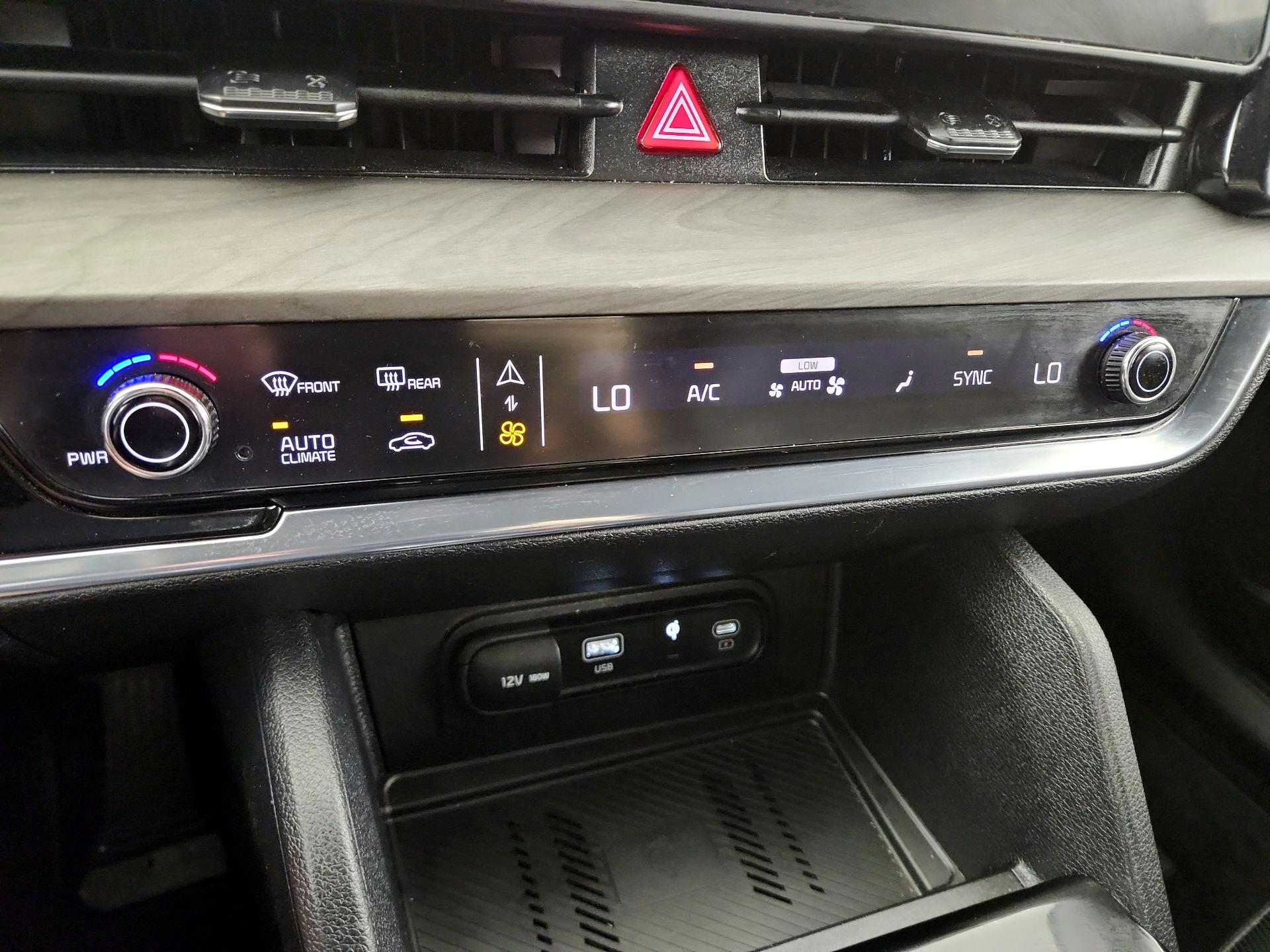 Thumbnail: 2023 Kia Sportage - 17