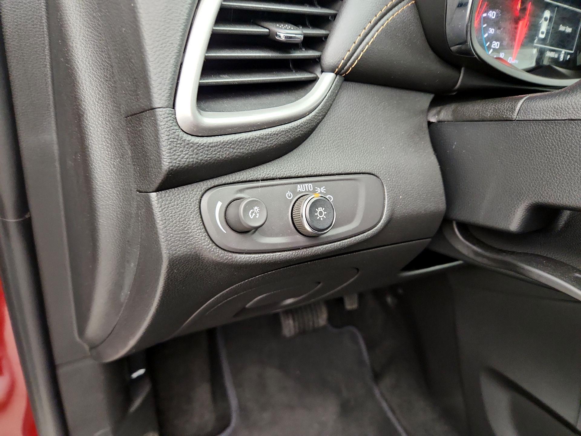 Thumbnail: 2021 Chevrolet Trax - 13