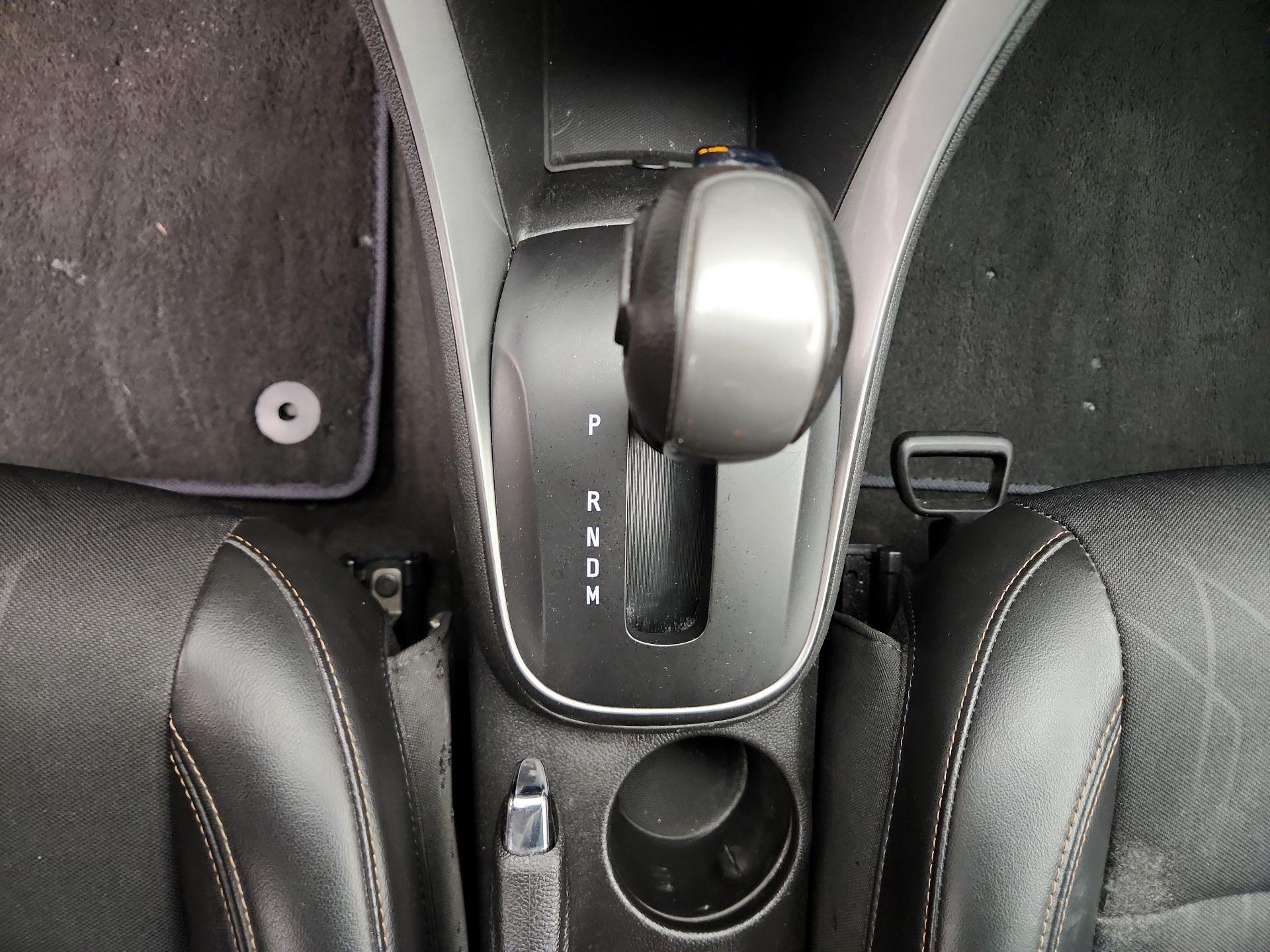 Thumbnail: 2021 Chevrolet Trax - 17