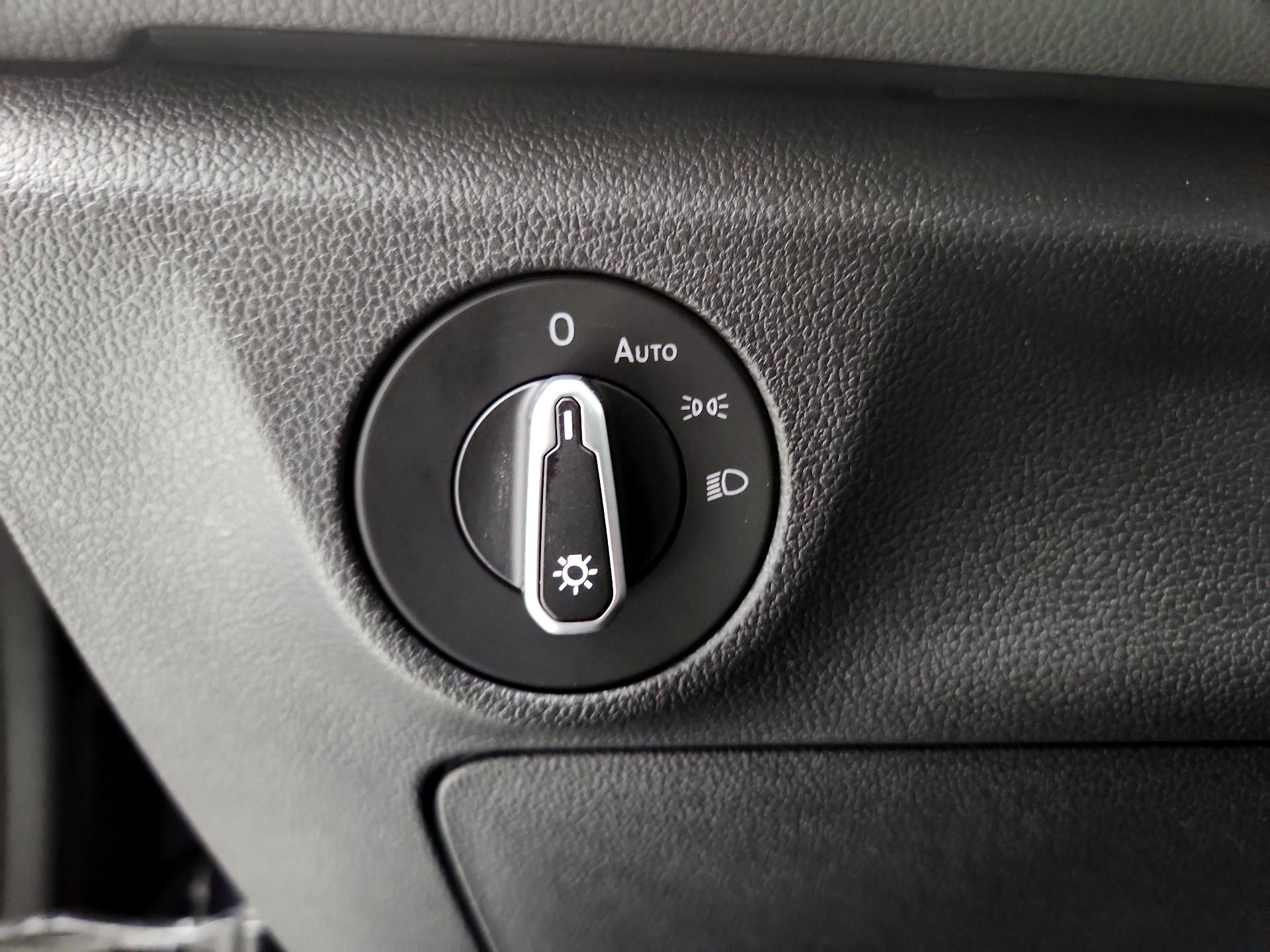 Thumbnail: 2025 Volkswagen Jetta - 13