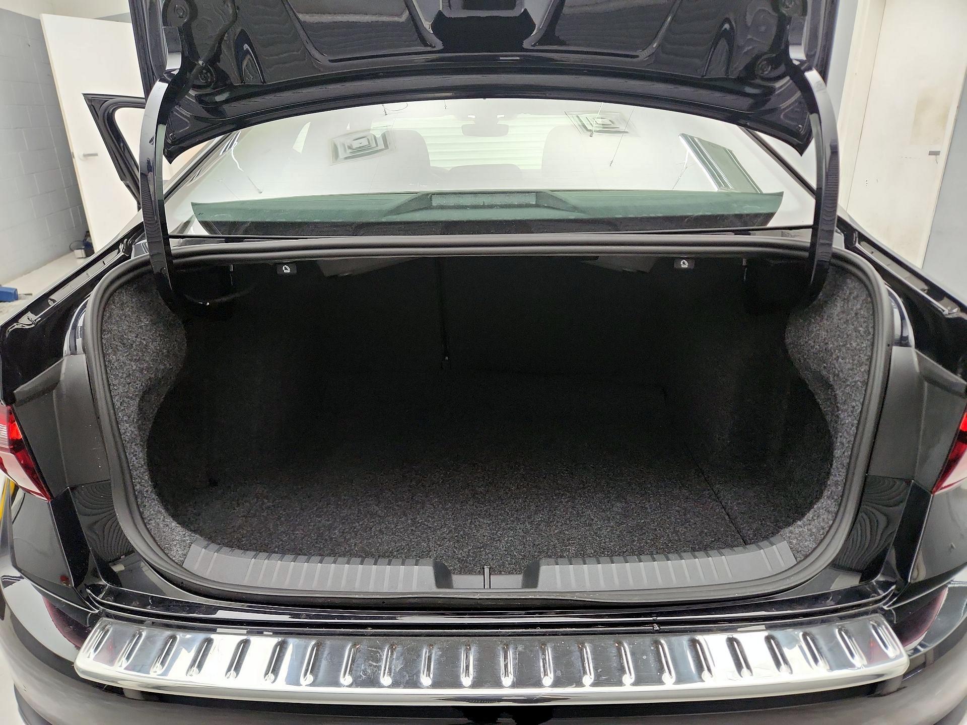 Thumbnail: 2025 Volkswagen Jetta - 20