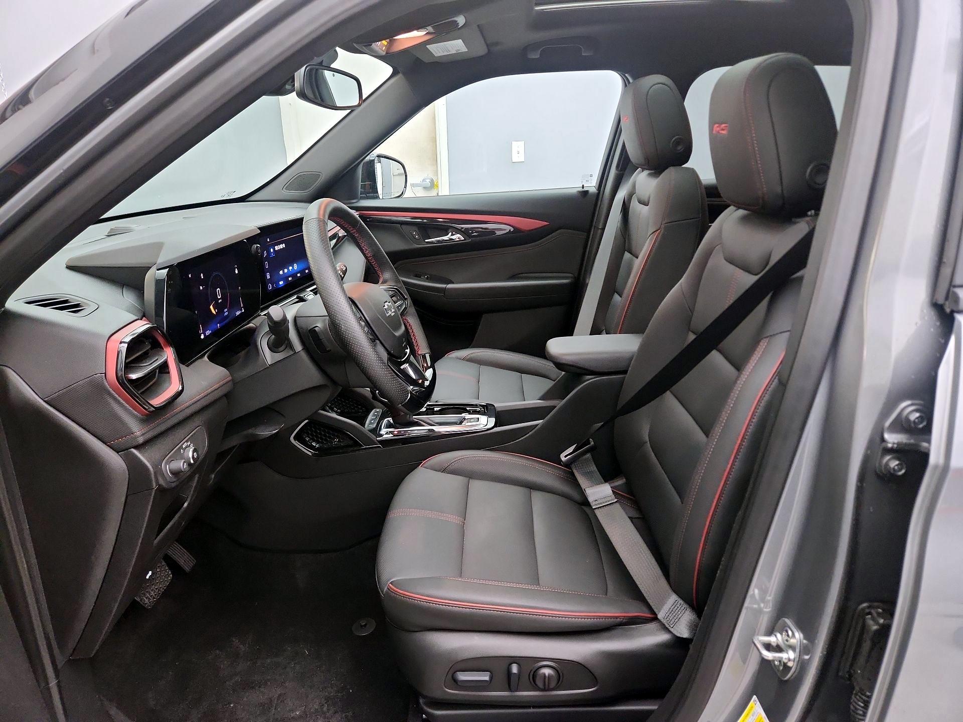 Thumbnail: 2025 Chevrolet TrailBlazer - 11