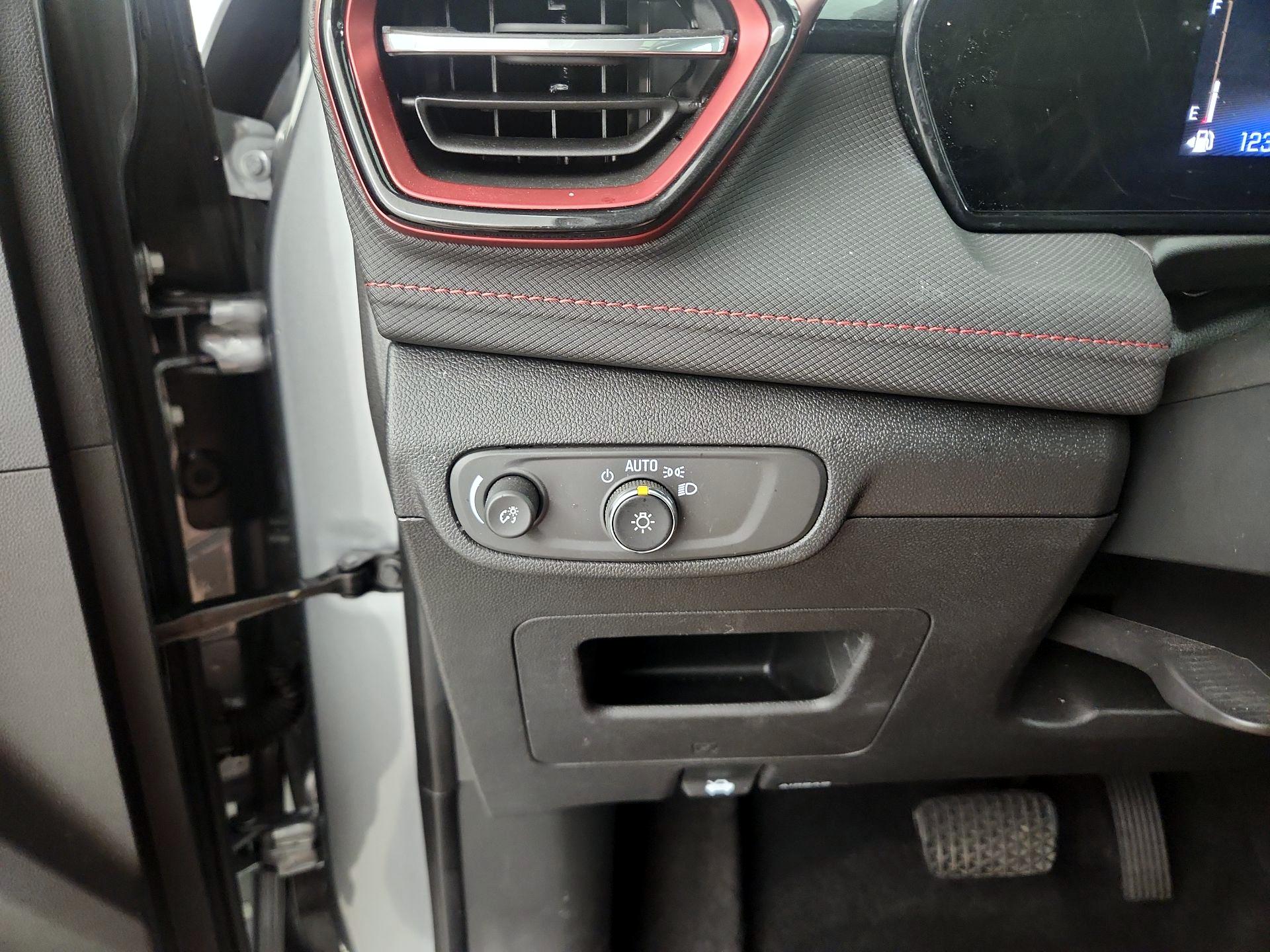 Thumbnail: 2025 Chevrolet TrailBlazer - 13