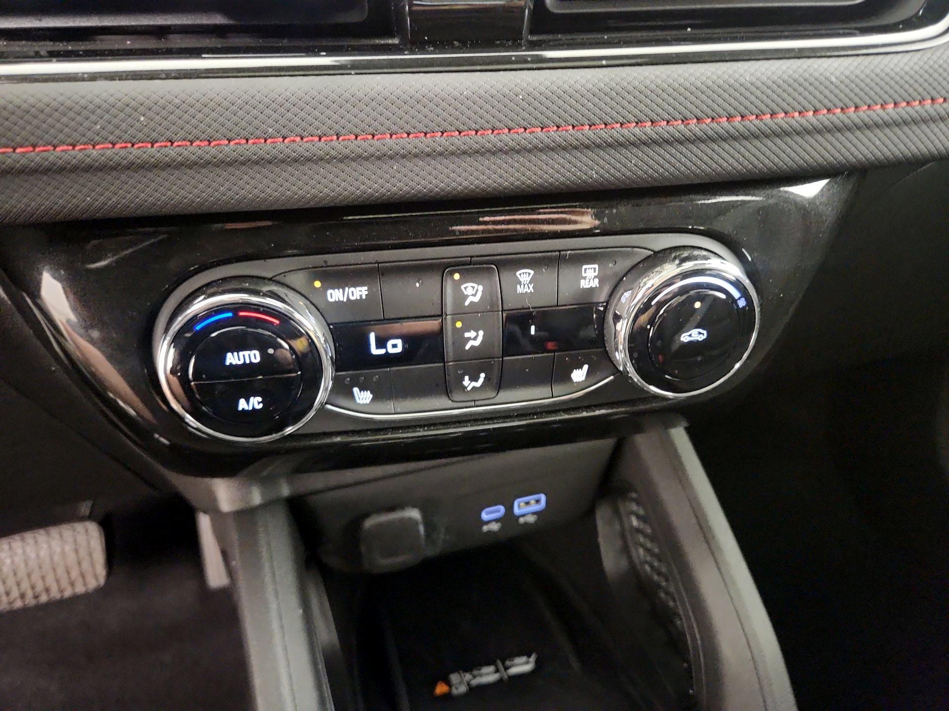 Thumbnail: 2025 Chevrolet TrailBlazer - 16