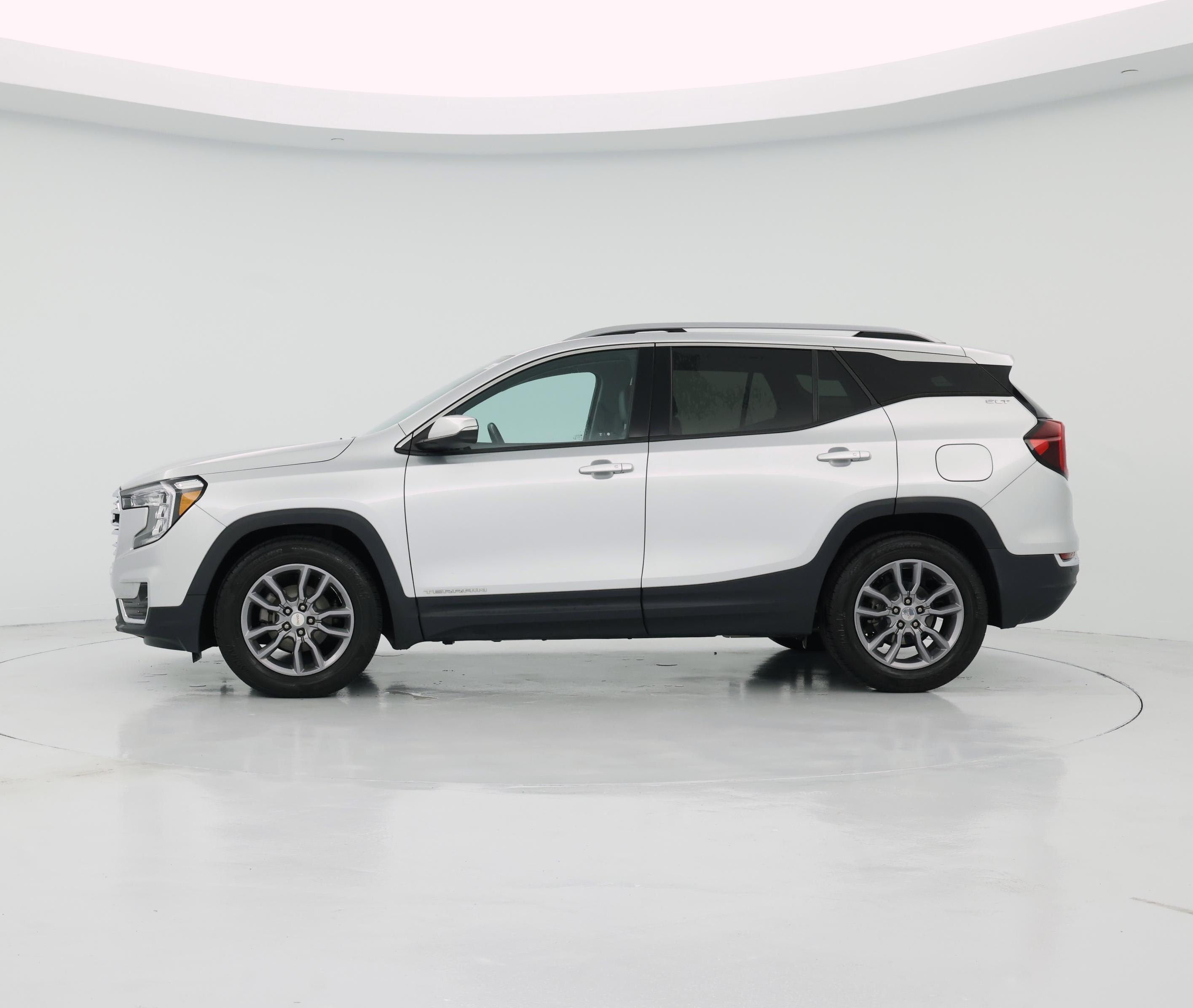 Thumbnail: 2022 GMC Terrain - 3