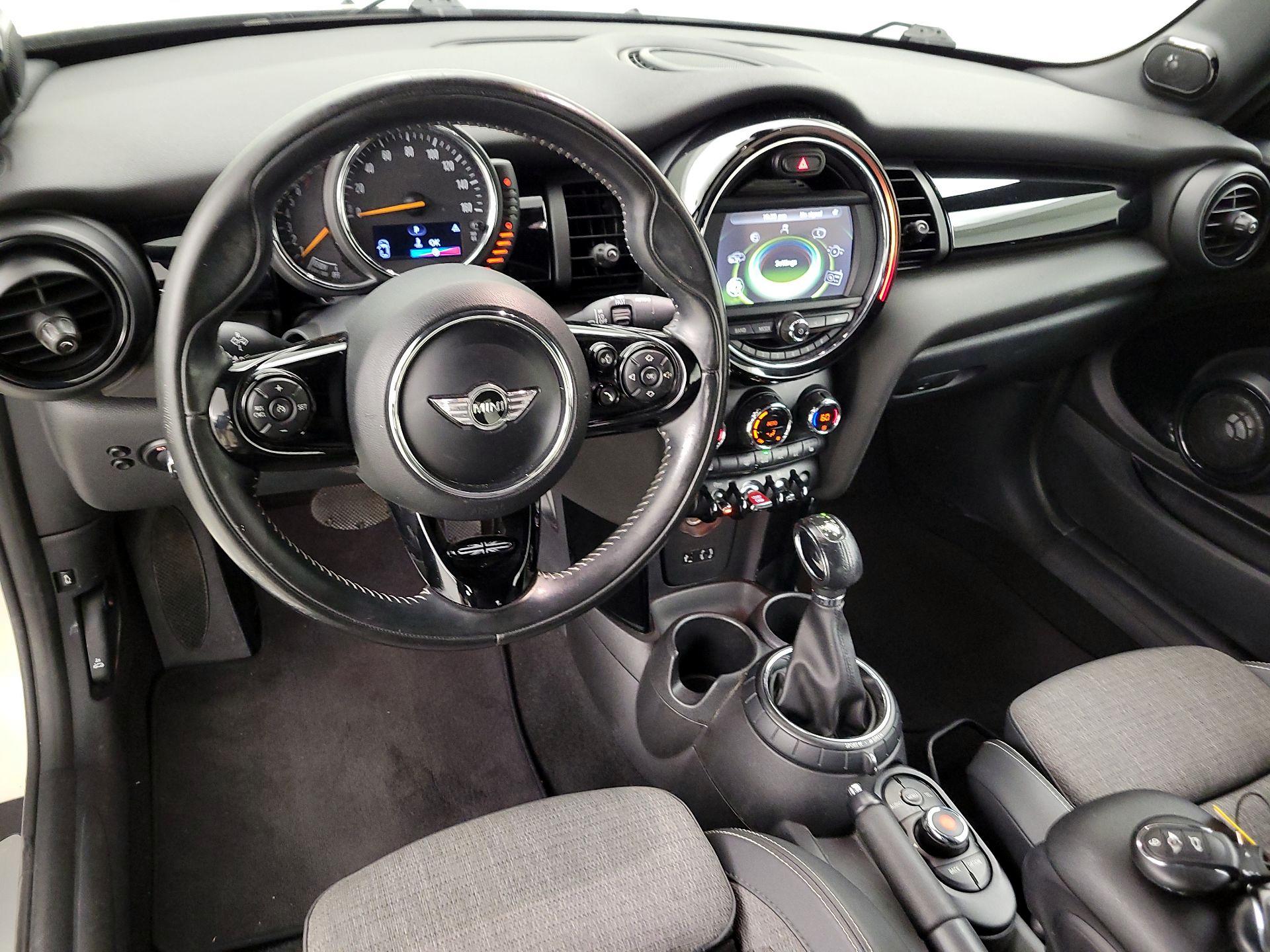 Thumbnail: 2016 MINI Cooper - 9