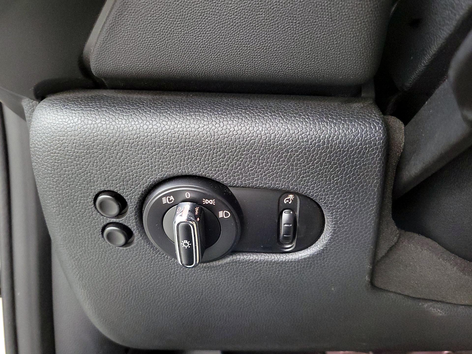 Thumbnail: 2016 MINI Cooper - 13