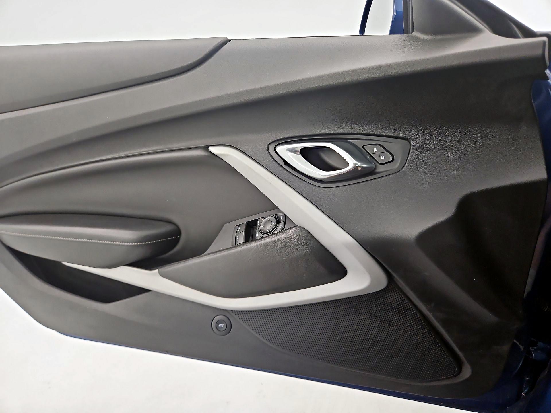 Thumbnail: 2019 Chevrolet Camaro - 12