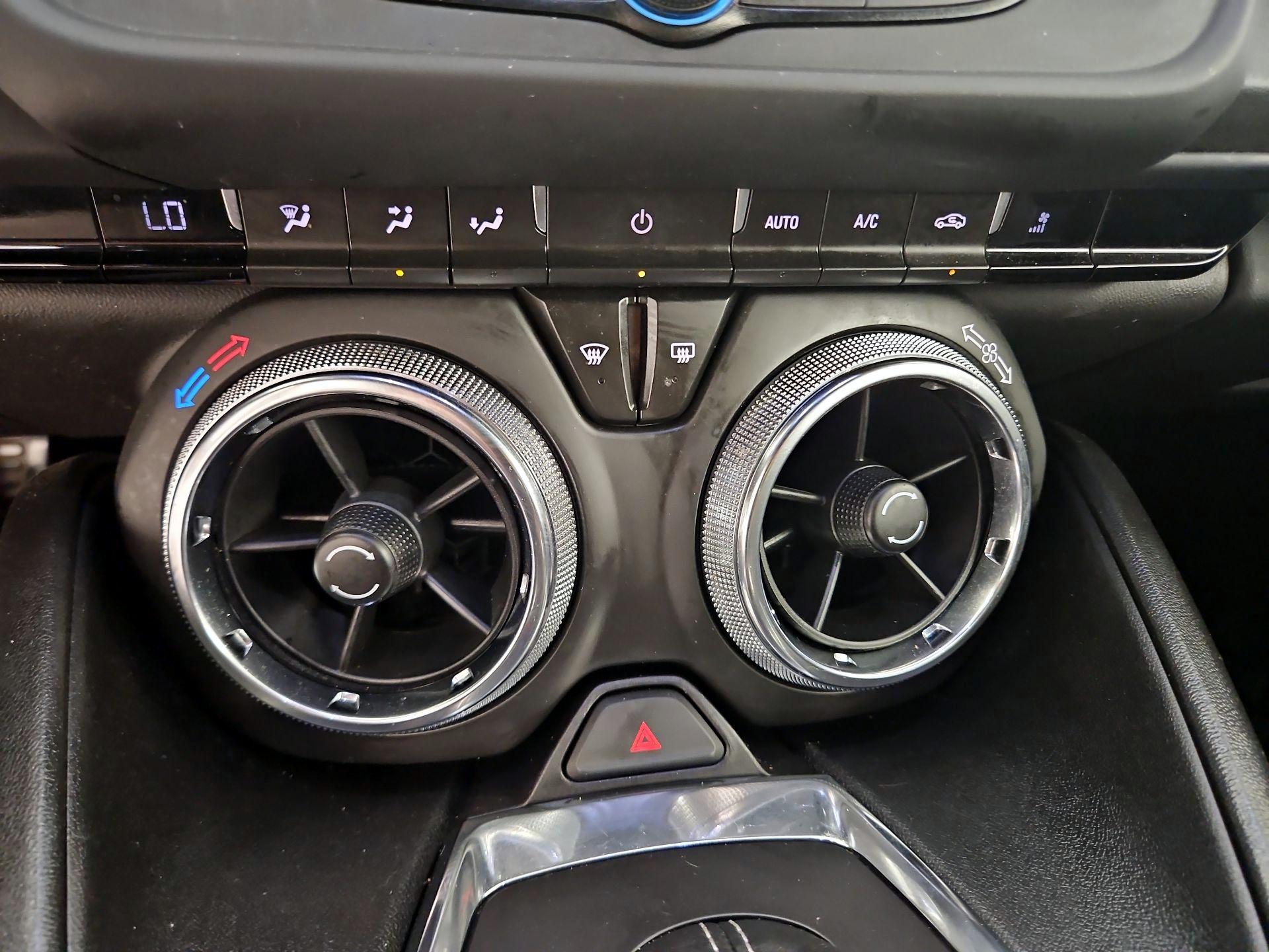 Thumbnail: 2019 Chevrolet Camaro - 15