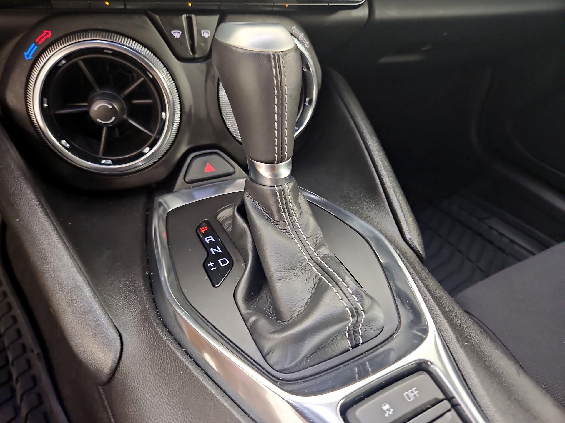 Thumbnail: 2019 Chevrolet Camaro - 16