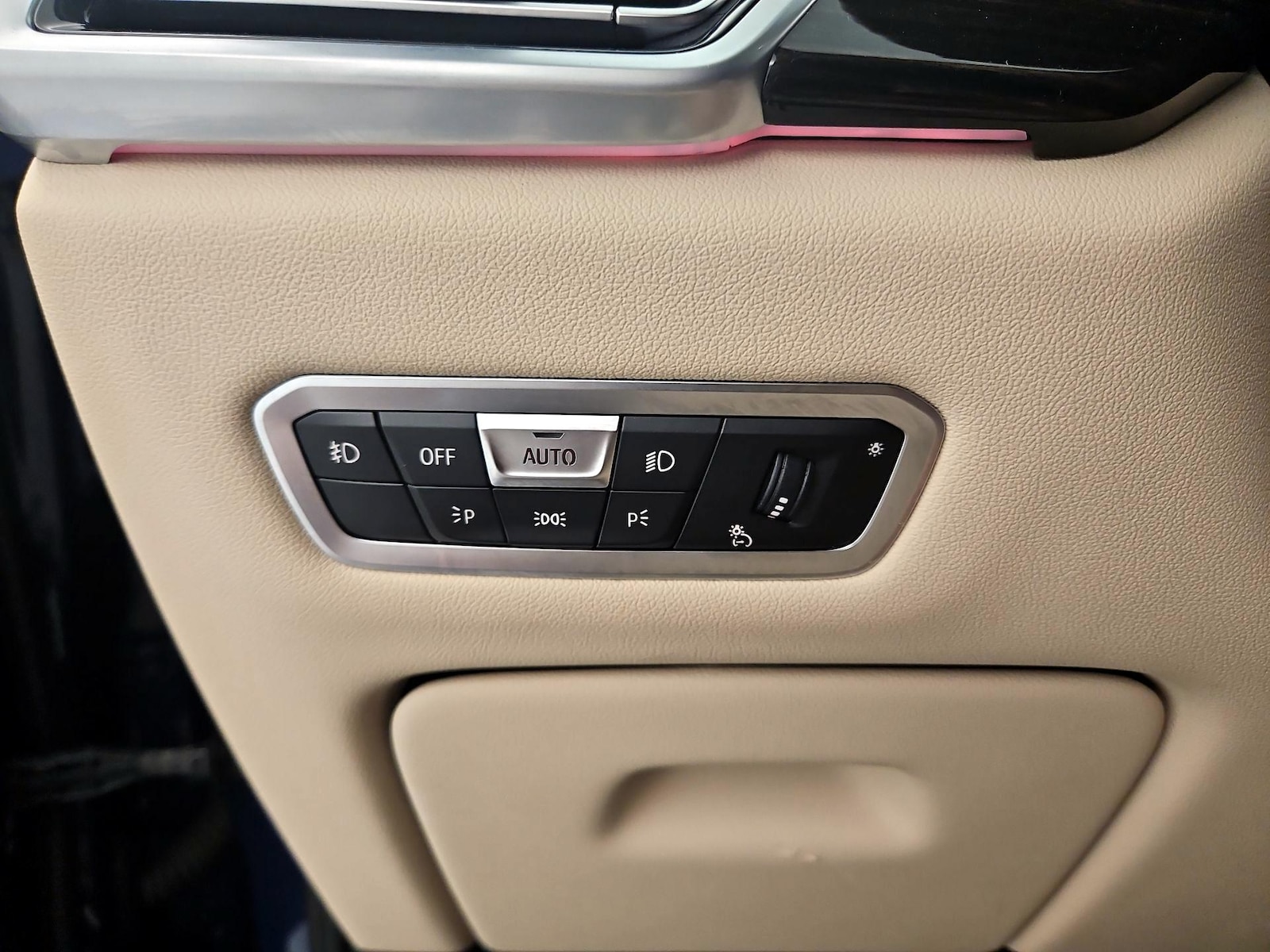 2020 BMW X5 40i - Photo 14