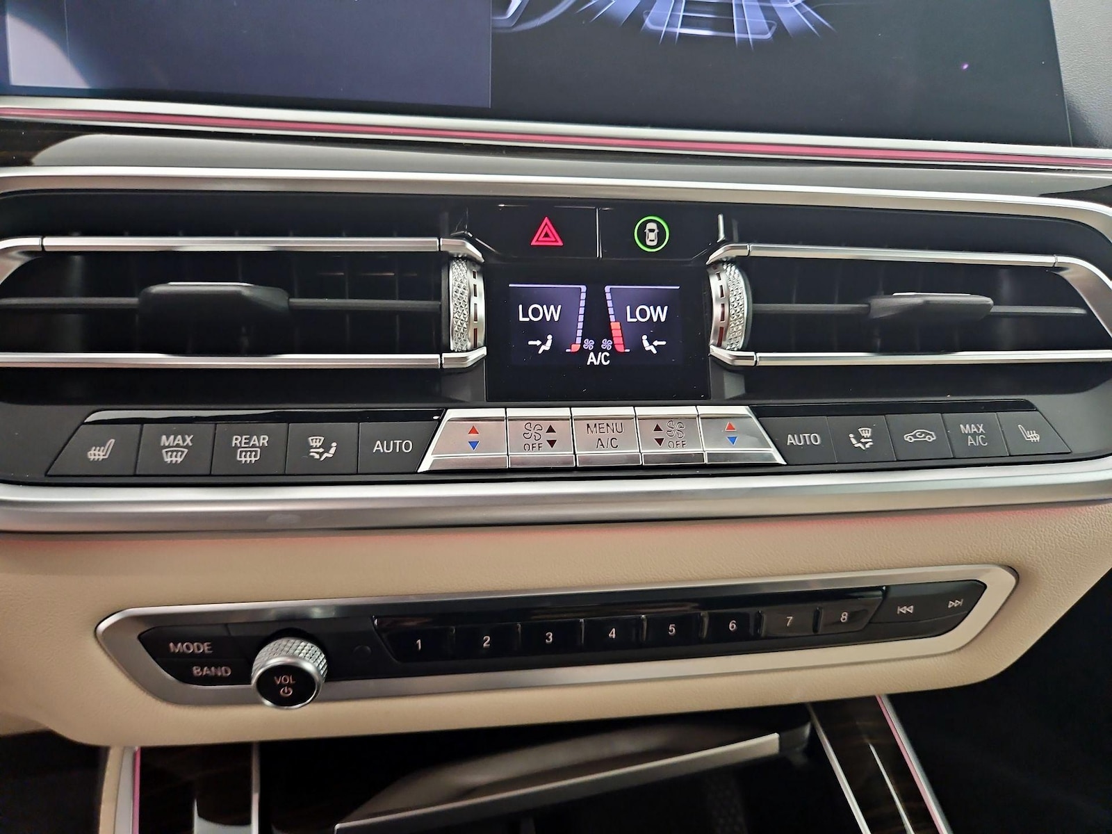 2020 BMW X5 40i - Photo 18