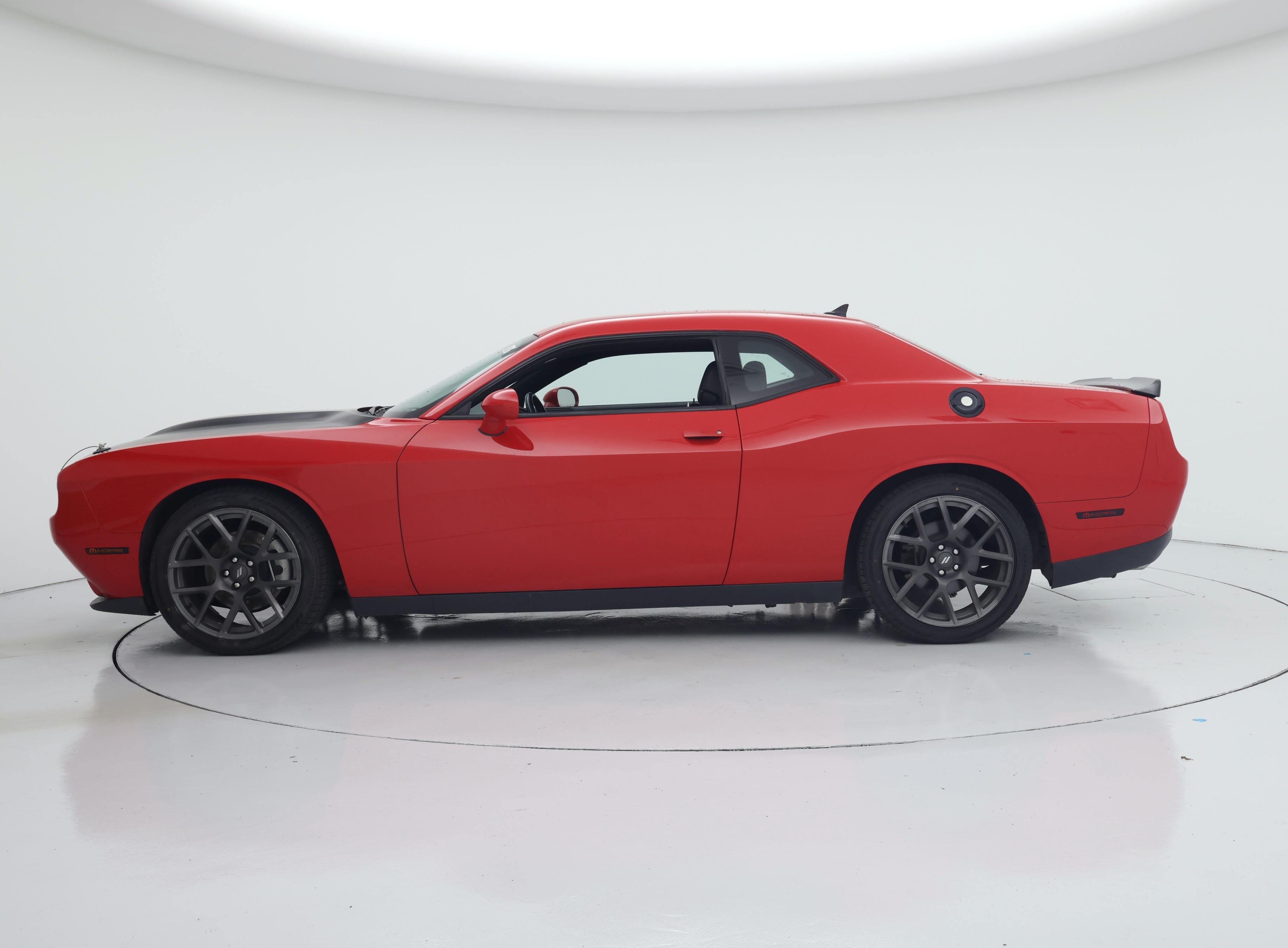 Thumbnail: 2018 Dodge Challenger - 3