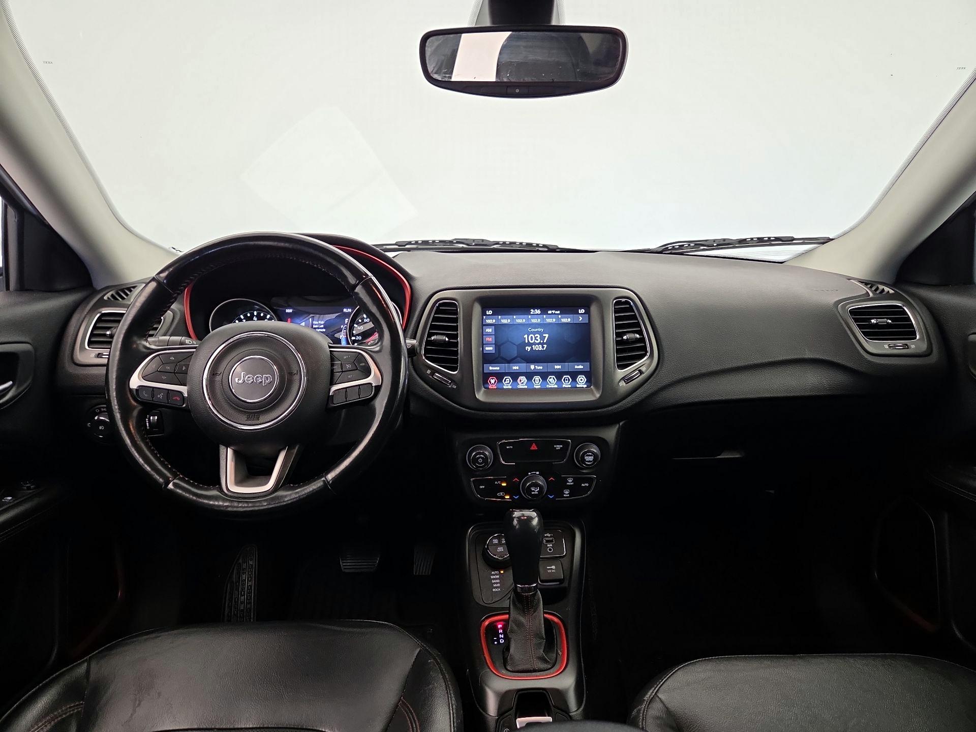Thumbnail: 2020 Jeep Compass - 9