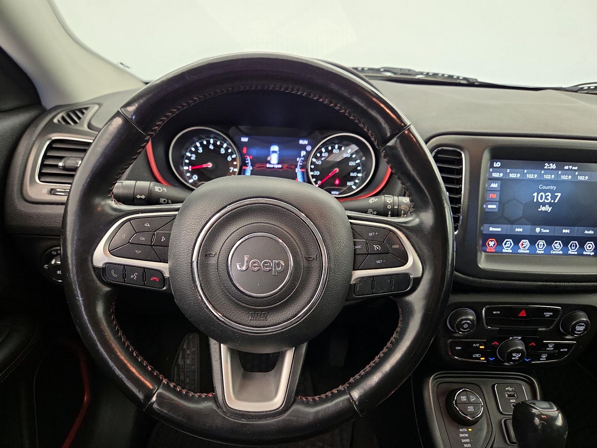 Thumbnail: 2020 Jeep Compass - 10