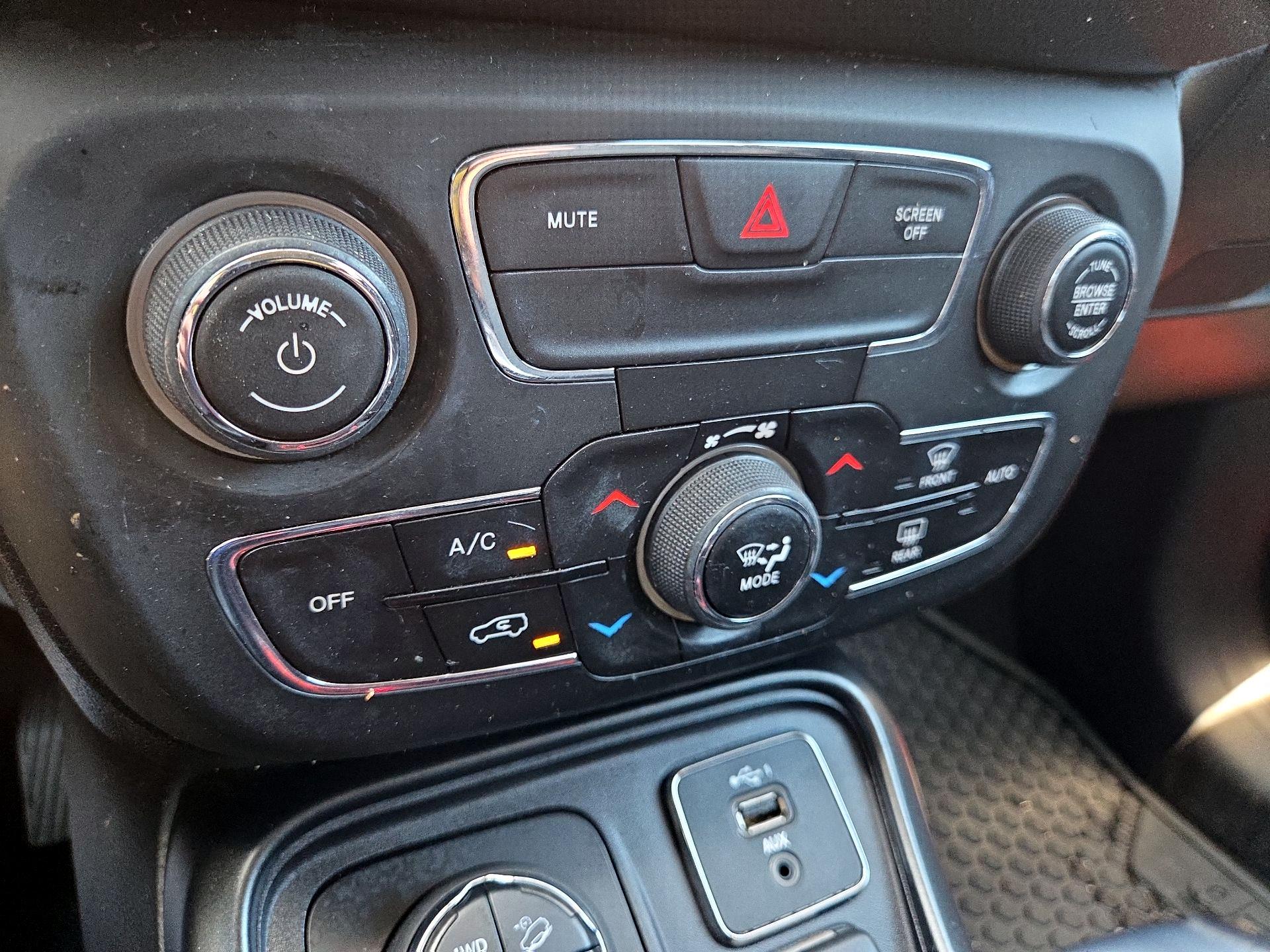 Thumbnail: 2020 Jeep Compass - 16